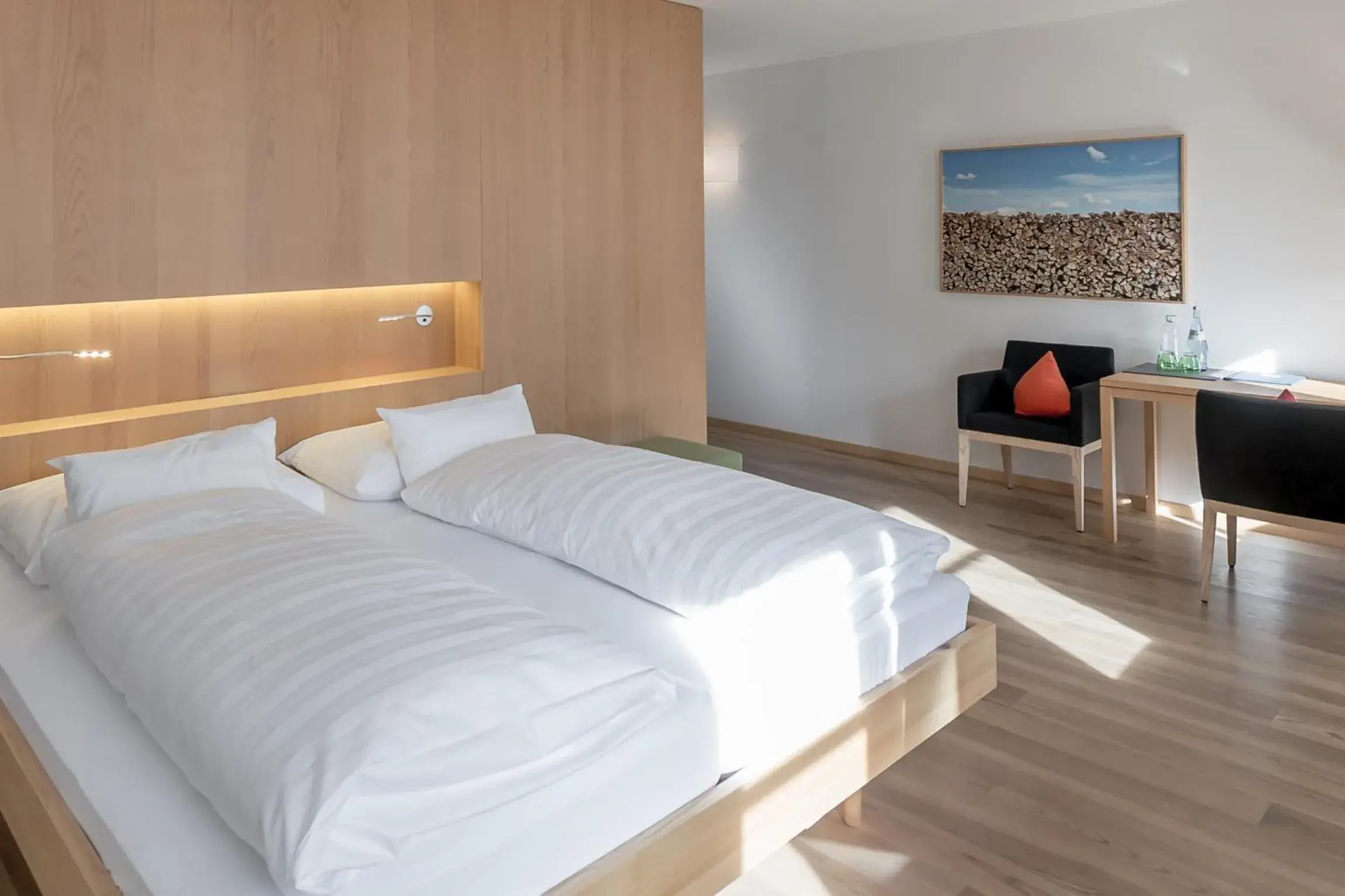 Bedroom, Bed in Alpenhotel Krone