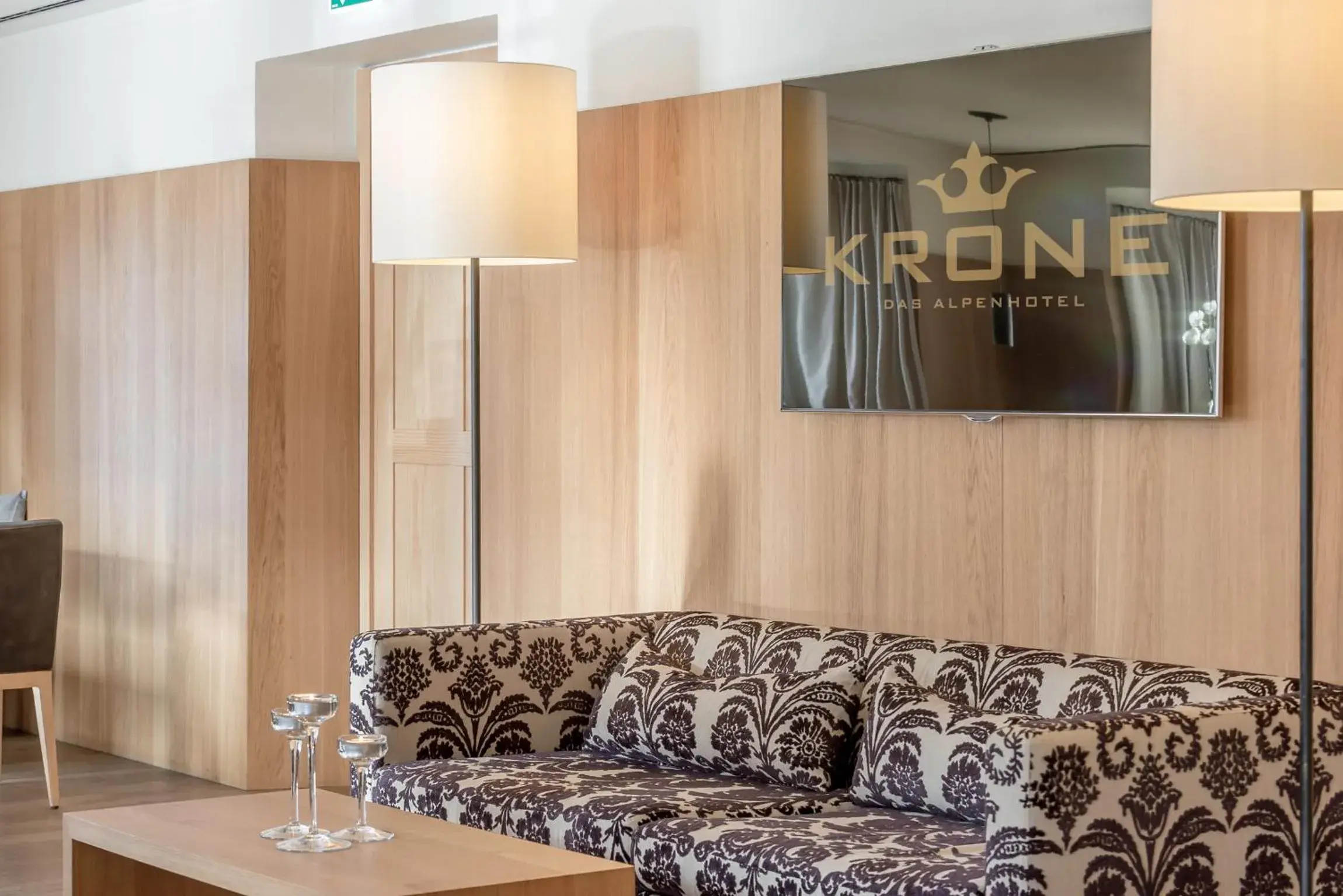 Lounge or bar, Seating Area in Alpenhotel Krone