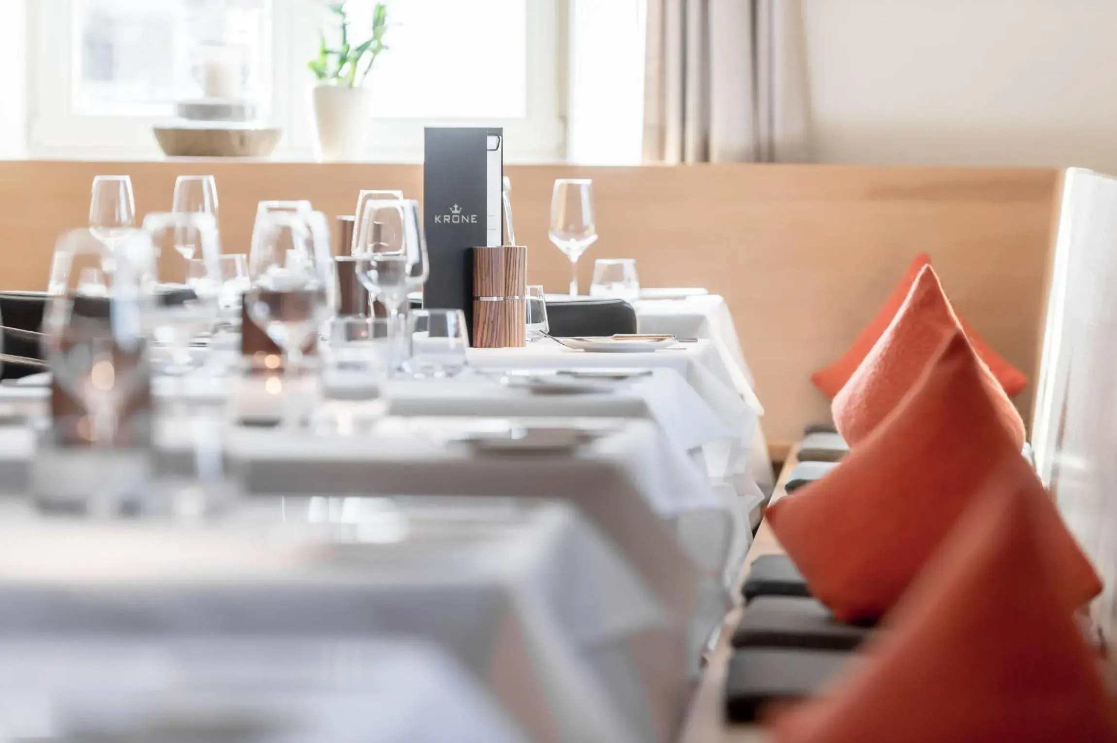 Restaurant/Places to Eat in Alpenhotel Krone