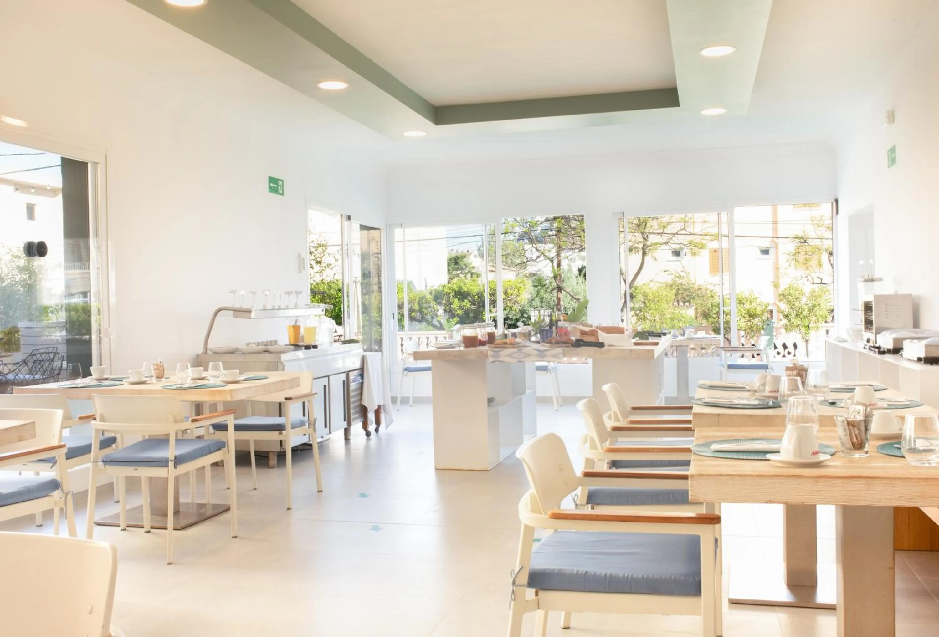 Breakfast in 4U Miranda - Adults Only