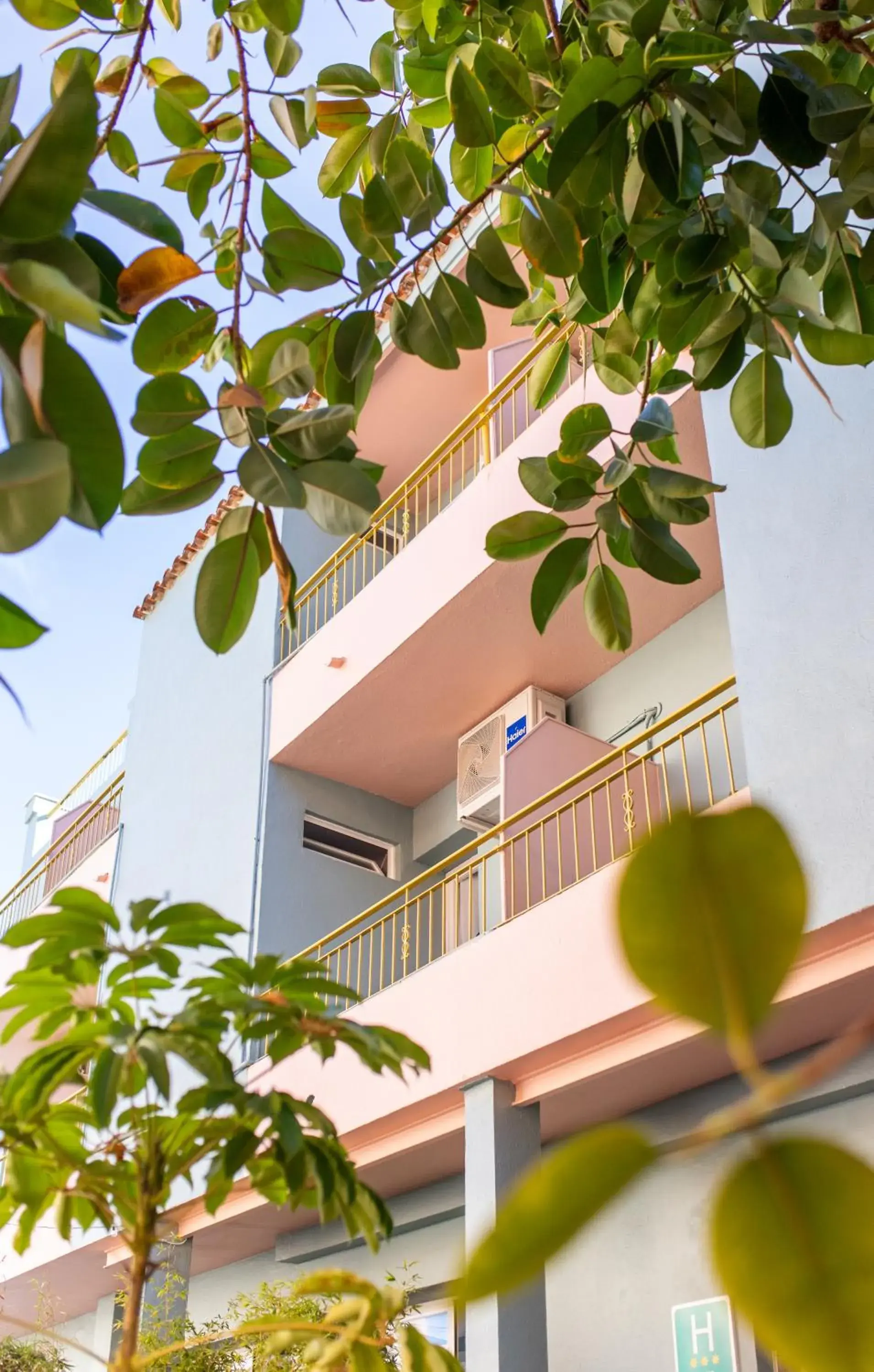 Property building in 4U Miranda - Adults Only Property building in 4U Miranda - Adults Only