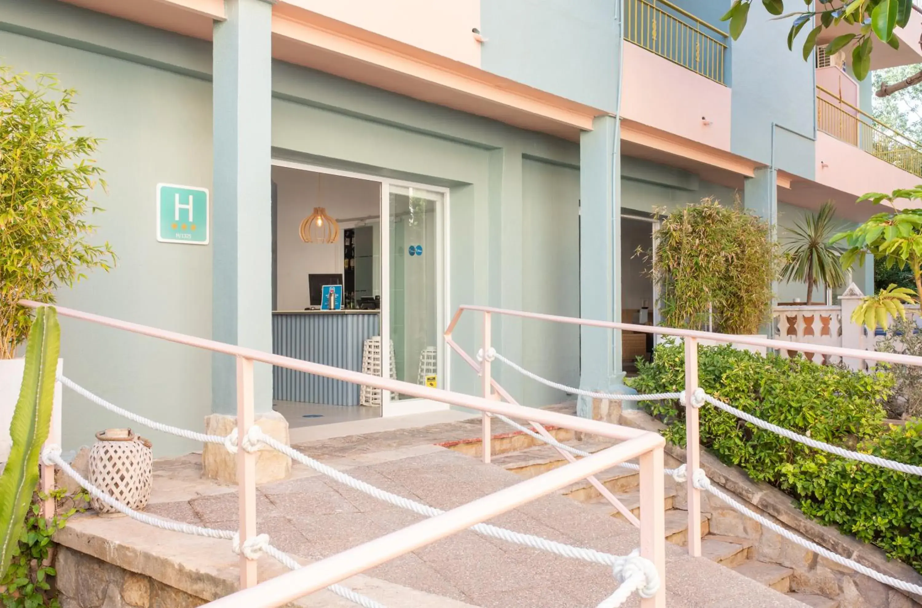 Facade/entrance in 4U Miranda - Adults Only Facade/entrance in 4U Miranda - Adults Only