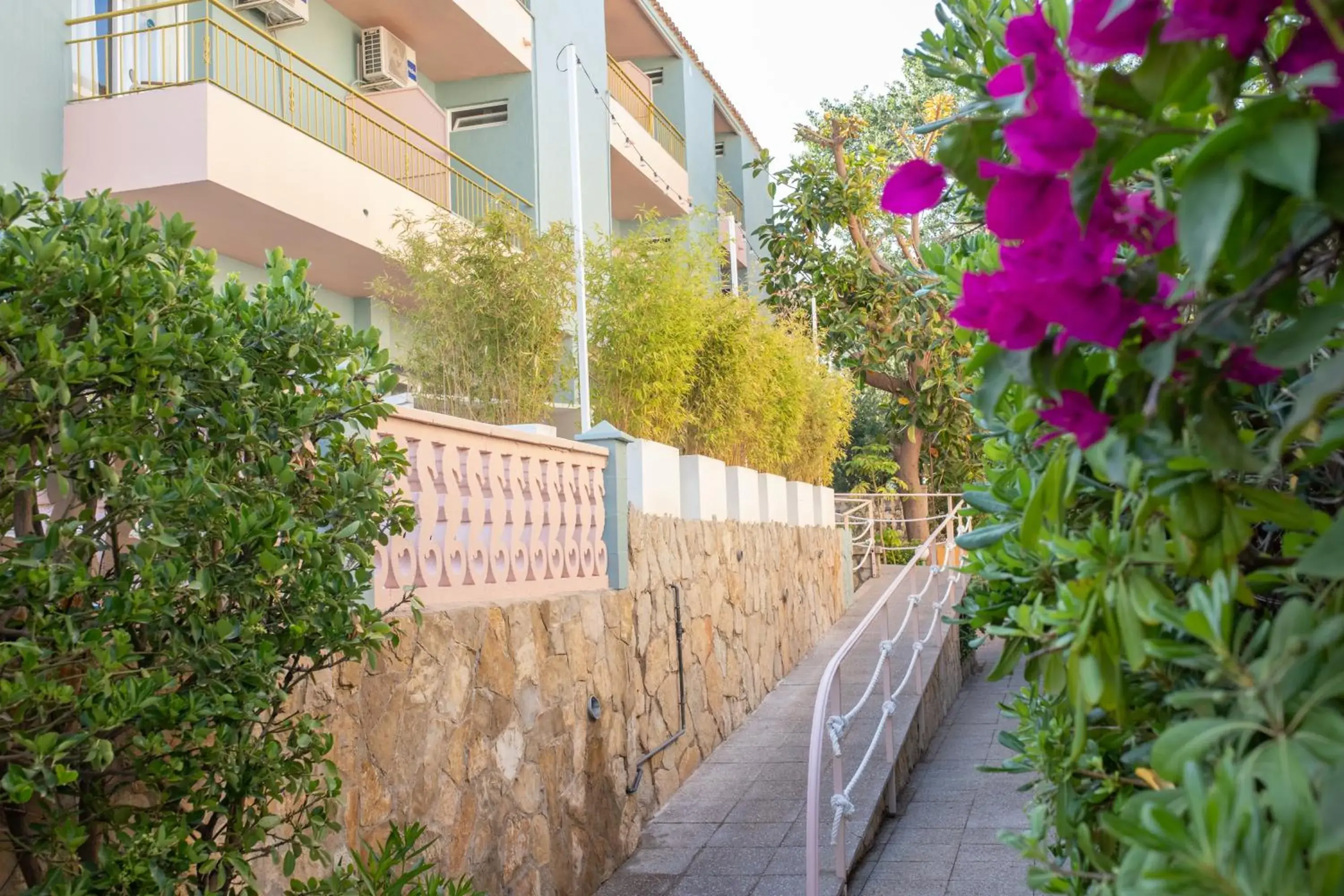 Property building in 4U Miranda - Adults Only Property building in 4U Miranda - Adults Only