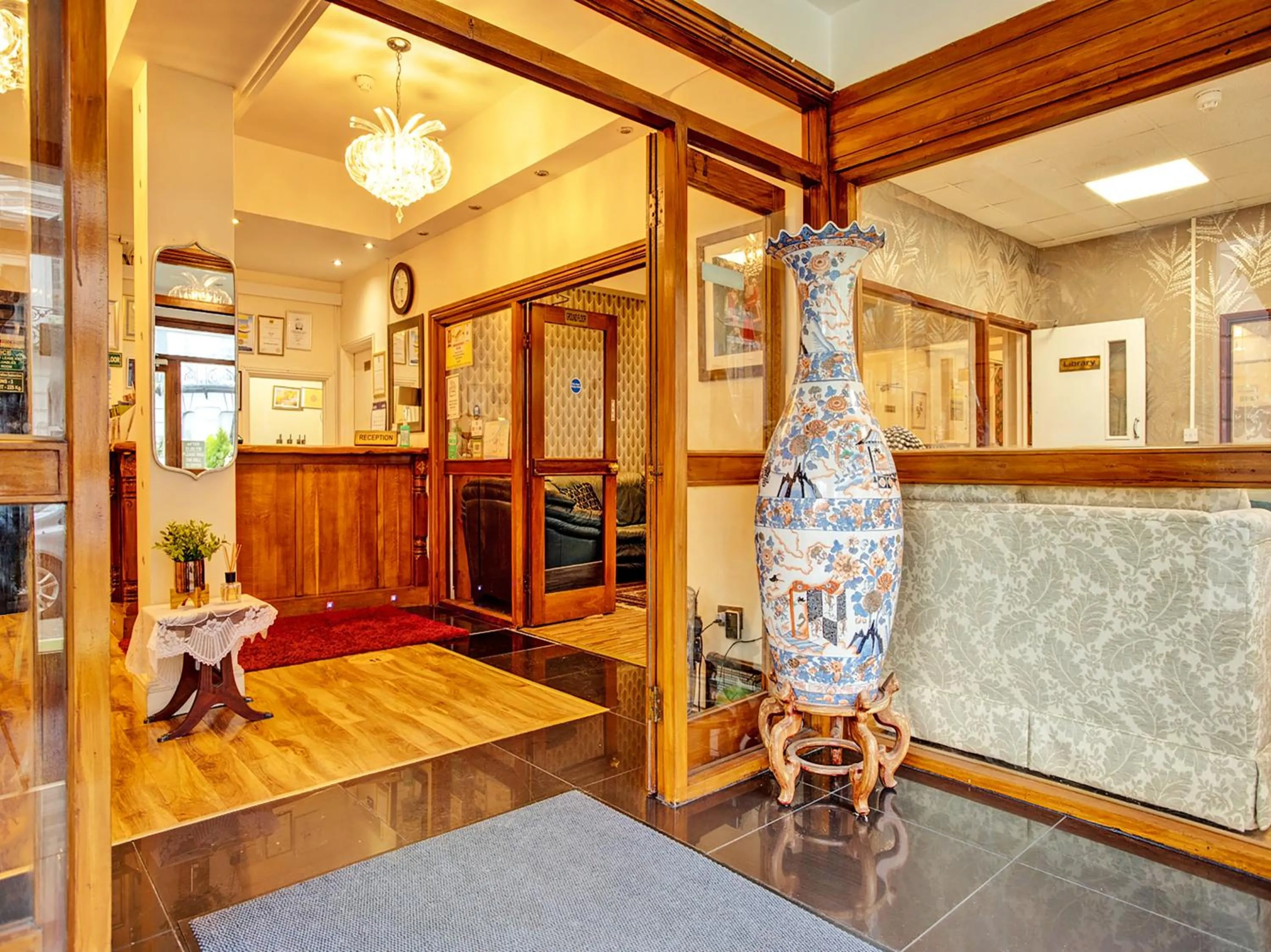 Lobby or reception in The Waverley Hotel