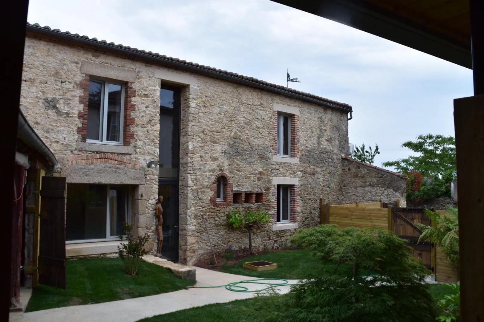 Facade/entrance in Les Maillettes
