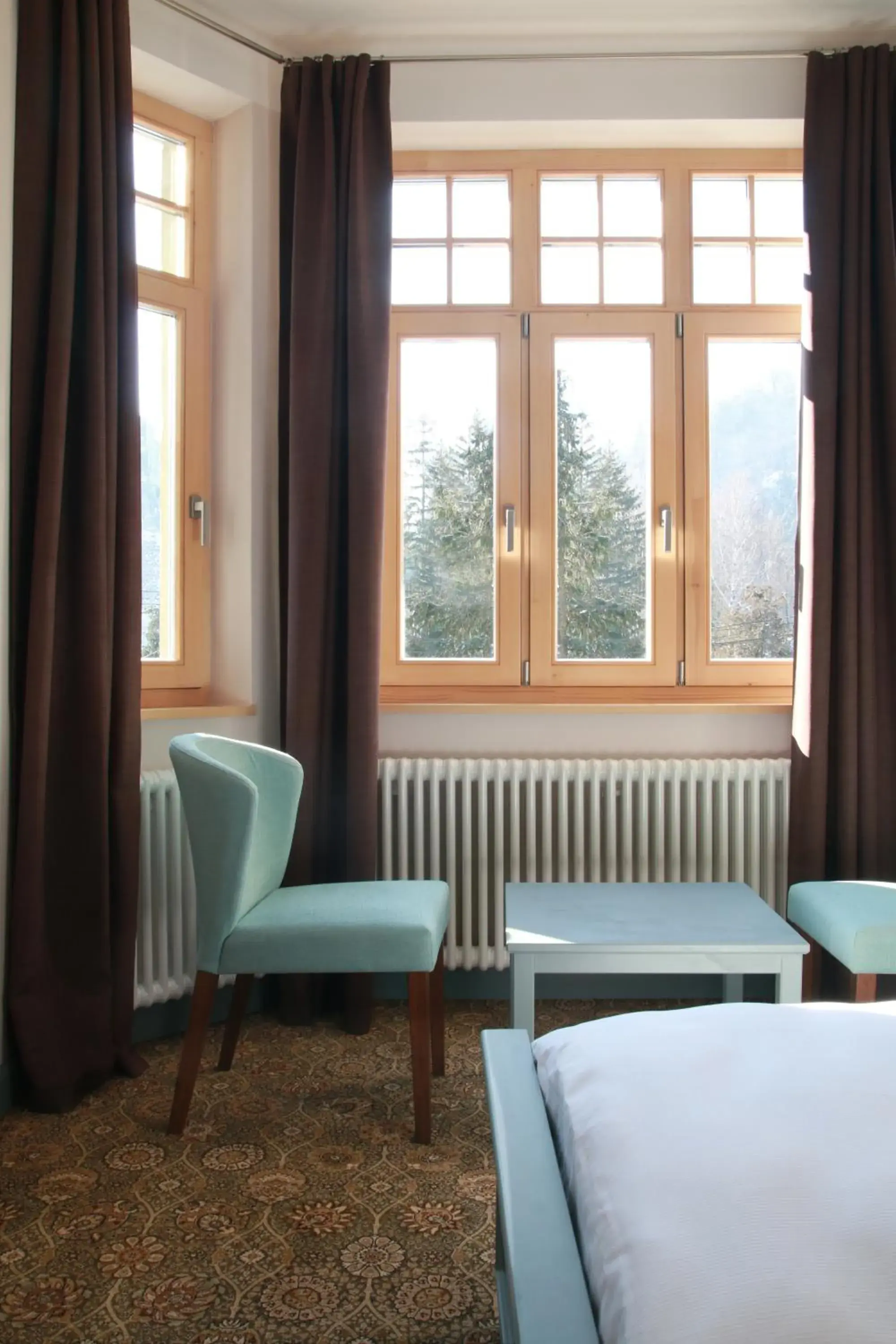 Deluxe Twin Room with Castle View in Conacul Törzburg Deluxe Twin Room with Castle View in Conacul Törzburg