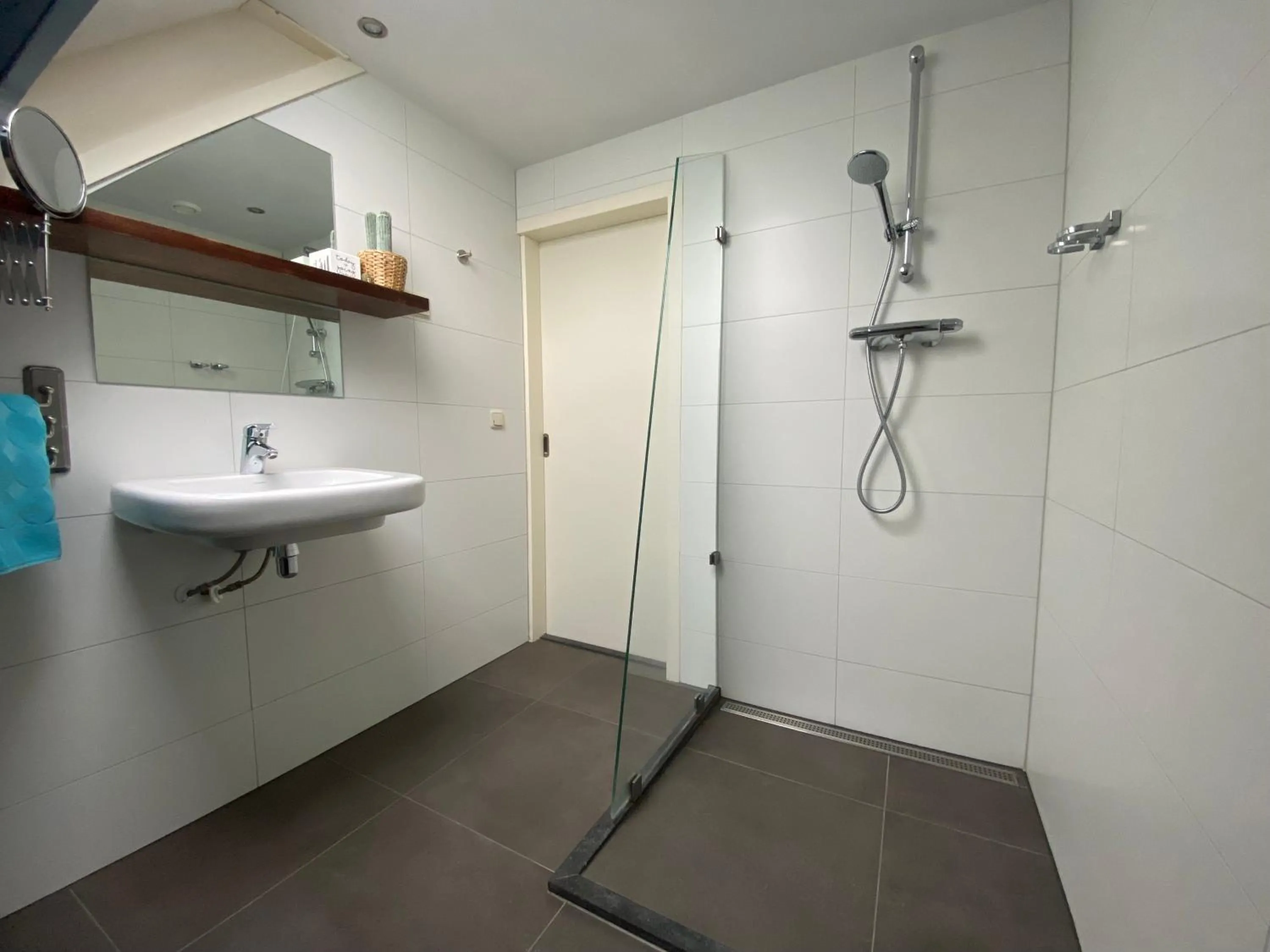 Bathroom in Kindvriendelijk appartement de Hooge Stukken onder de rook van Groningen