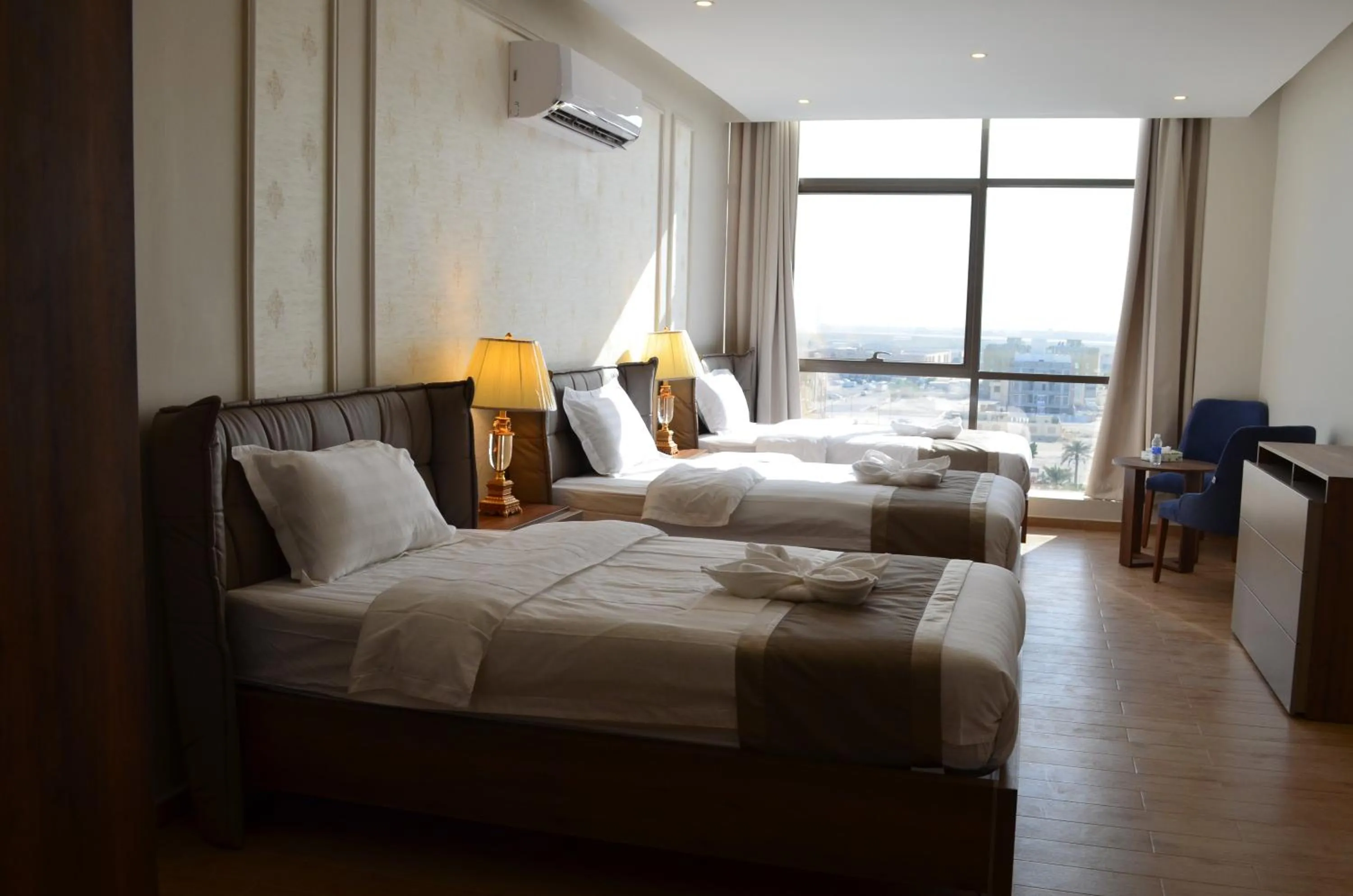 Larissa Suites