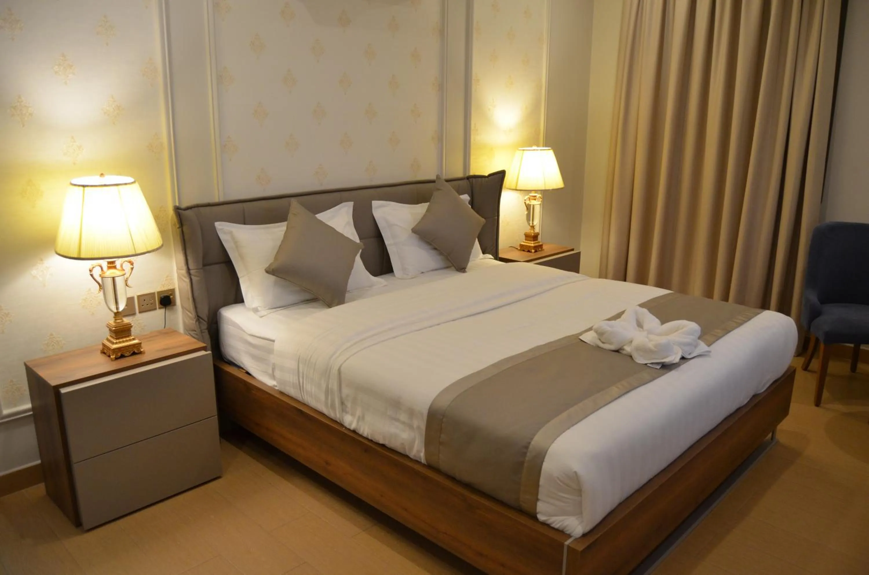 Larissa Suites