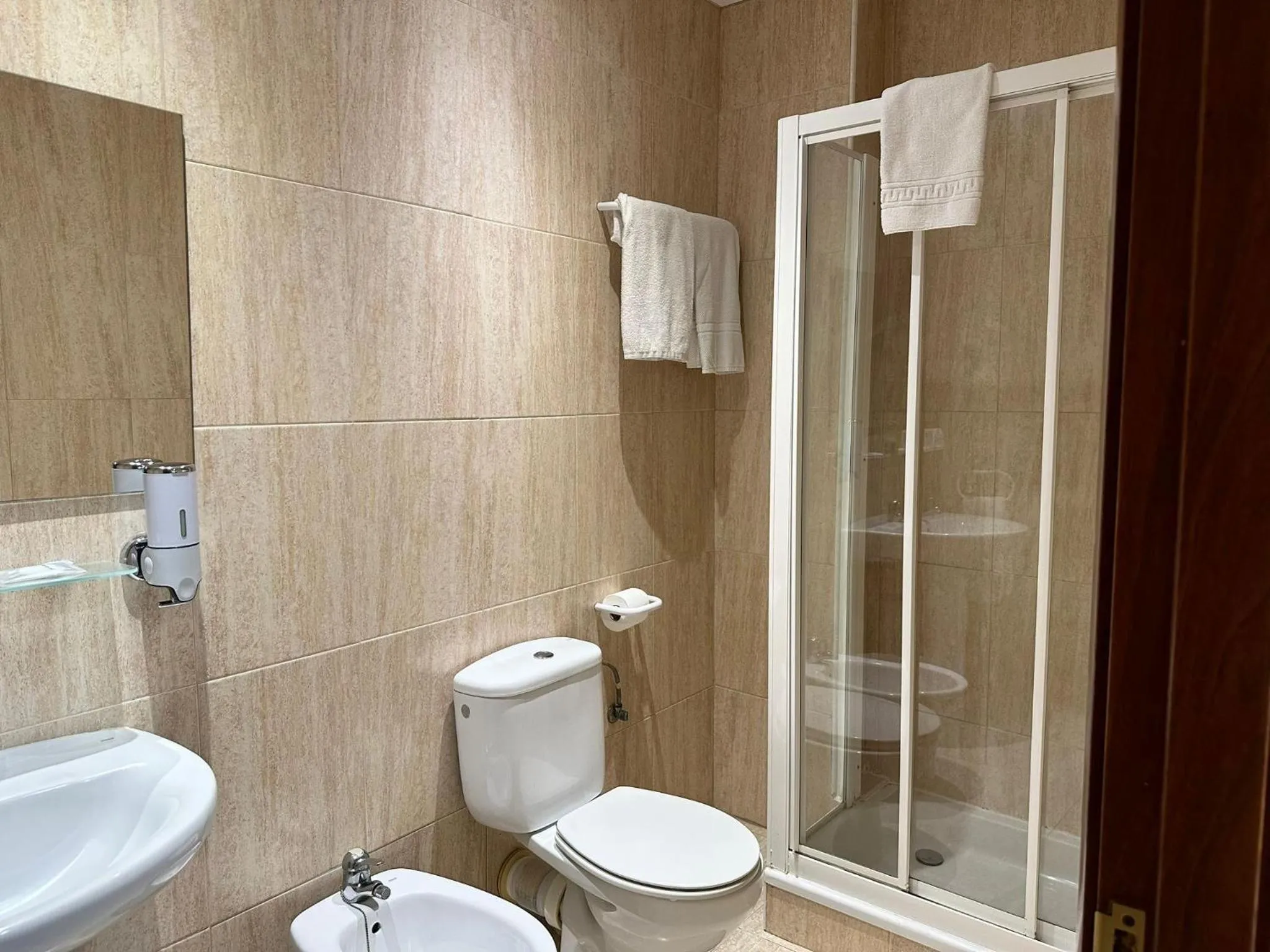 Shower in Hotel Sancho
