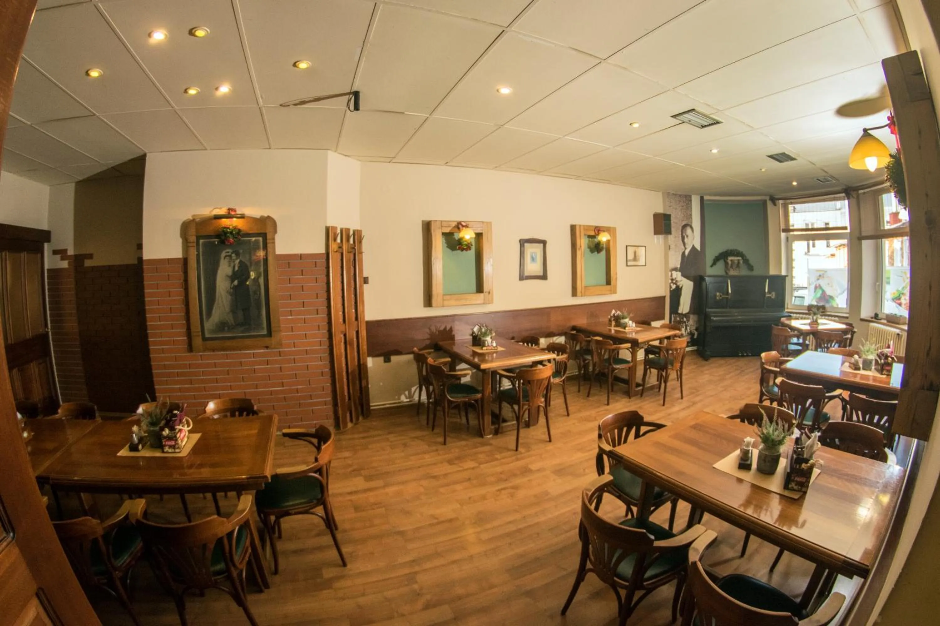 Restaurant/places to eat in Hotel Karel IV.