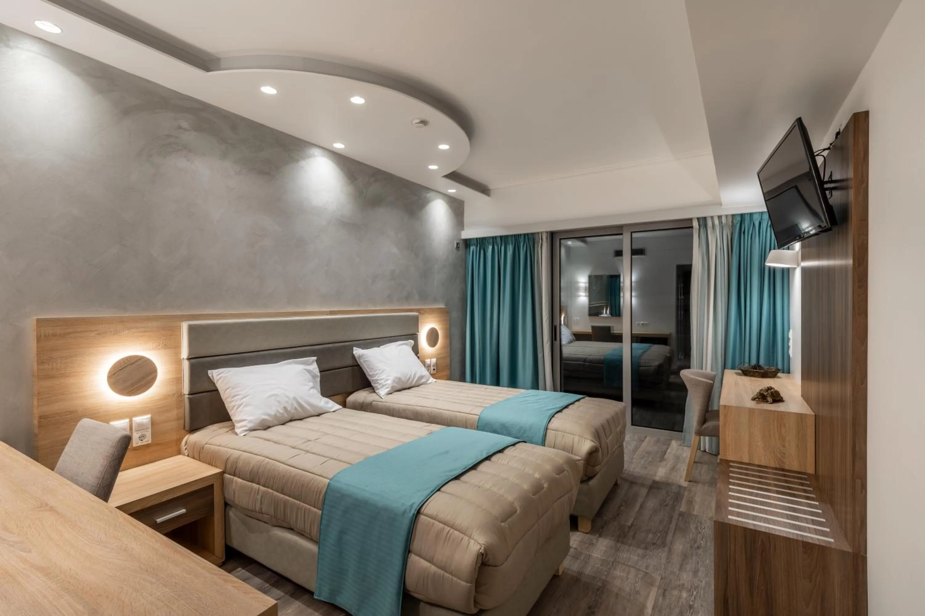 Bed in Xenophon Hotel