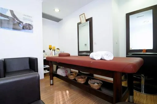 Massage in Arcadia Suites & Spa