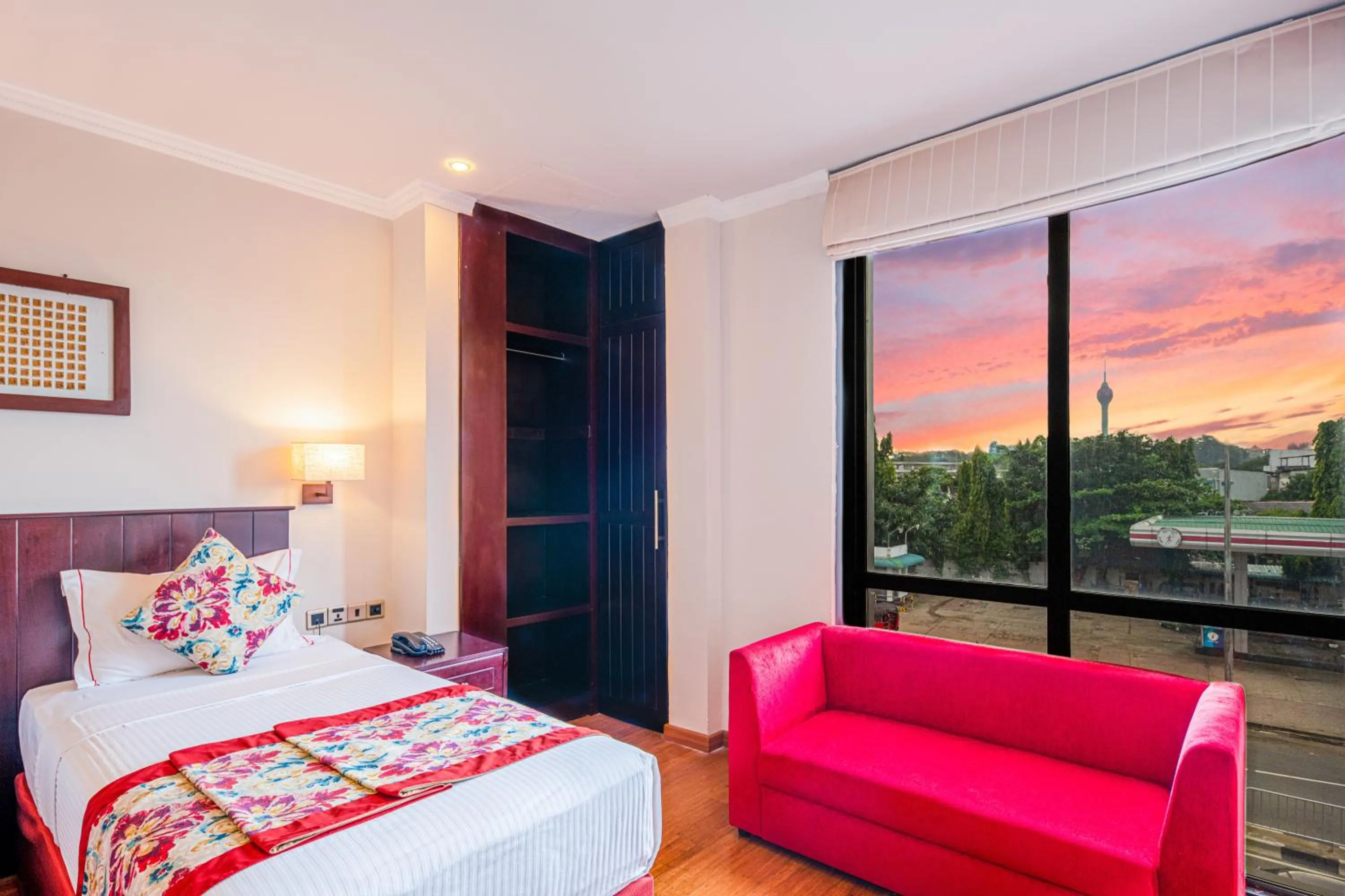 City view in Earl's Red Colombo