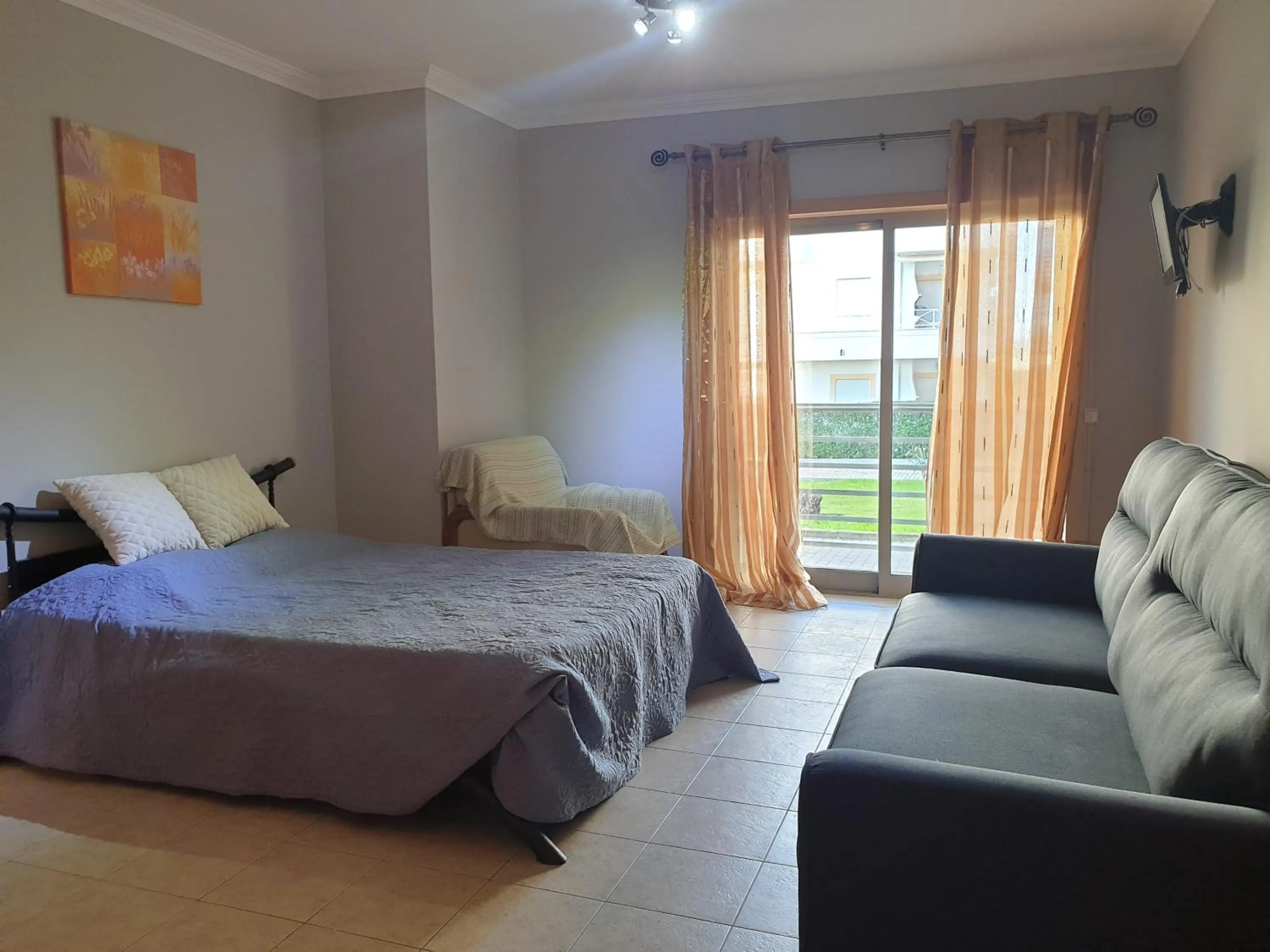 Bed in Lovely Studio Marta on the beach Falesia, Albufeira