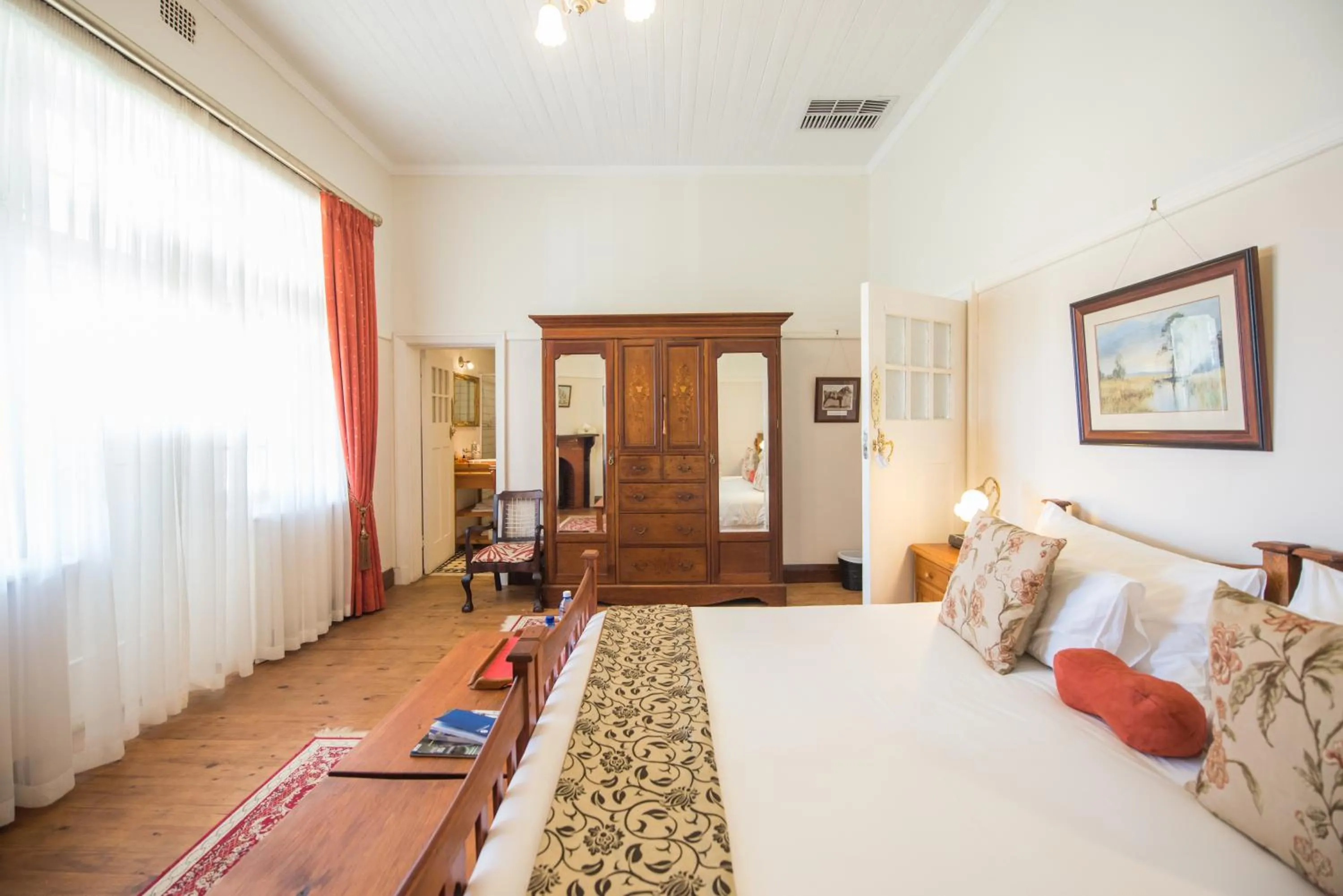 Photo of the whole room, Bed in Excelsior Manor Guesthouse