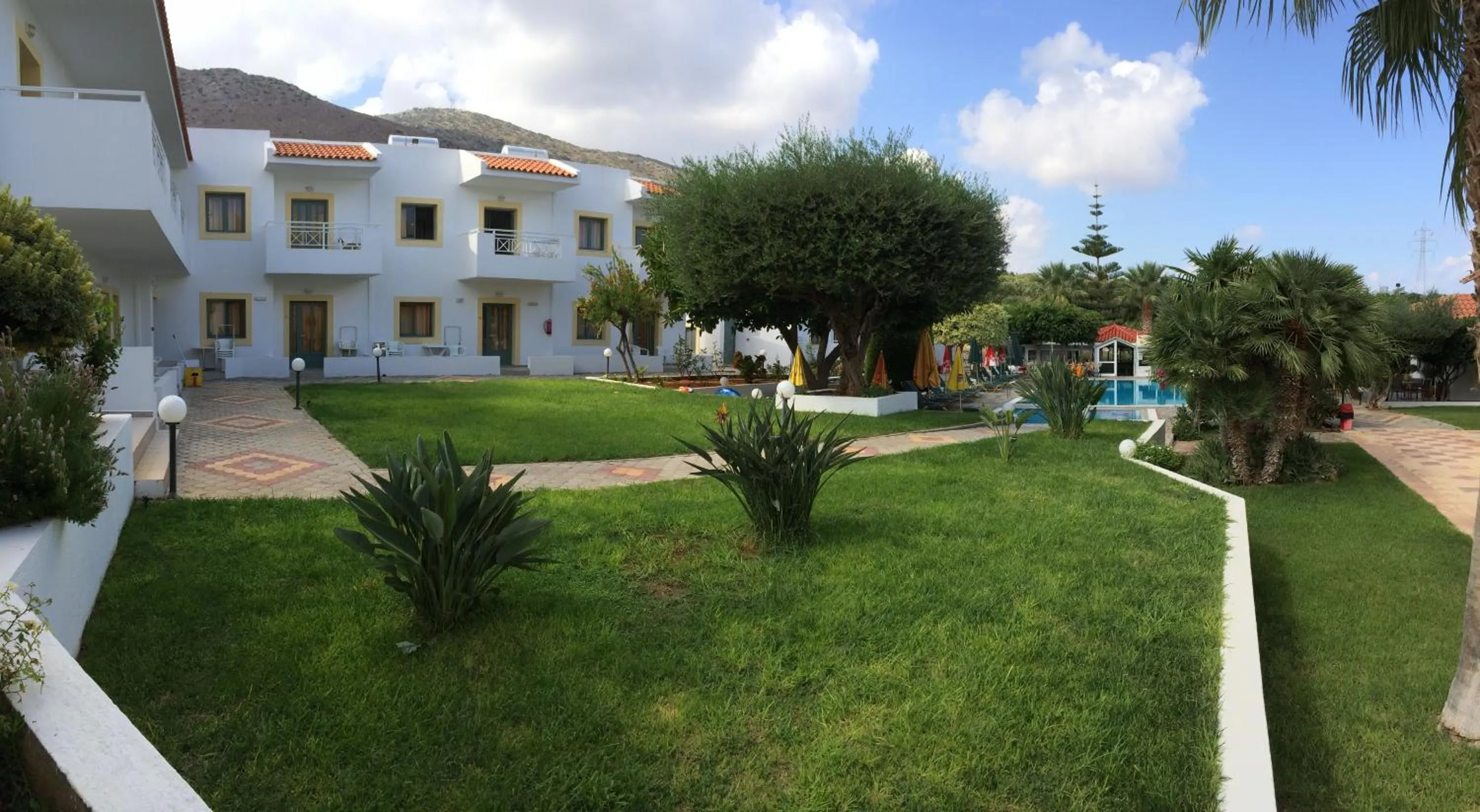 Garden in Nikolas Villas Appartments