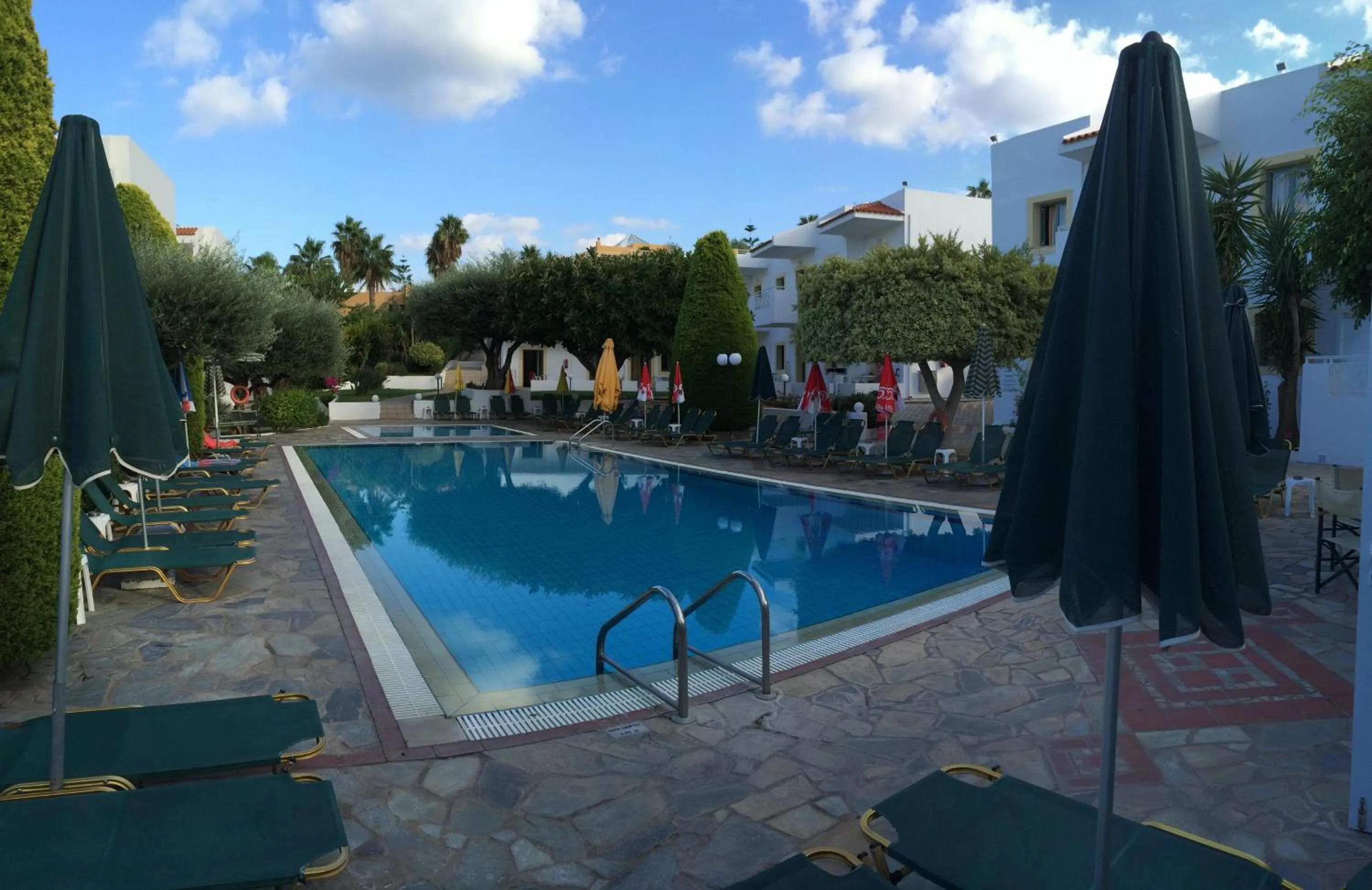 Swimming pool in Nikolas Villas Appartments