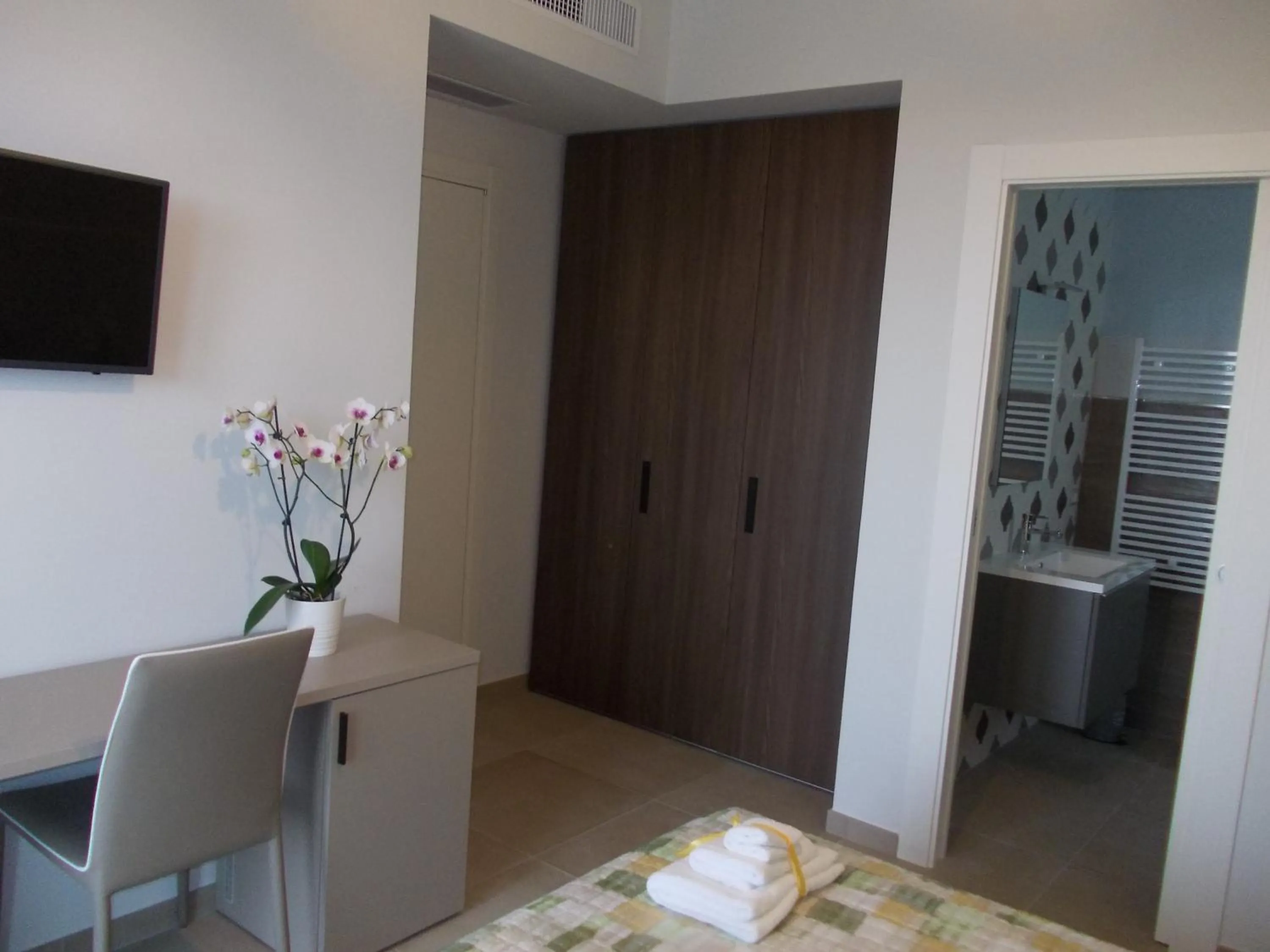TV and multimedia in VILLA LAURO LUXURY B&B