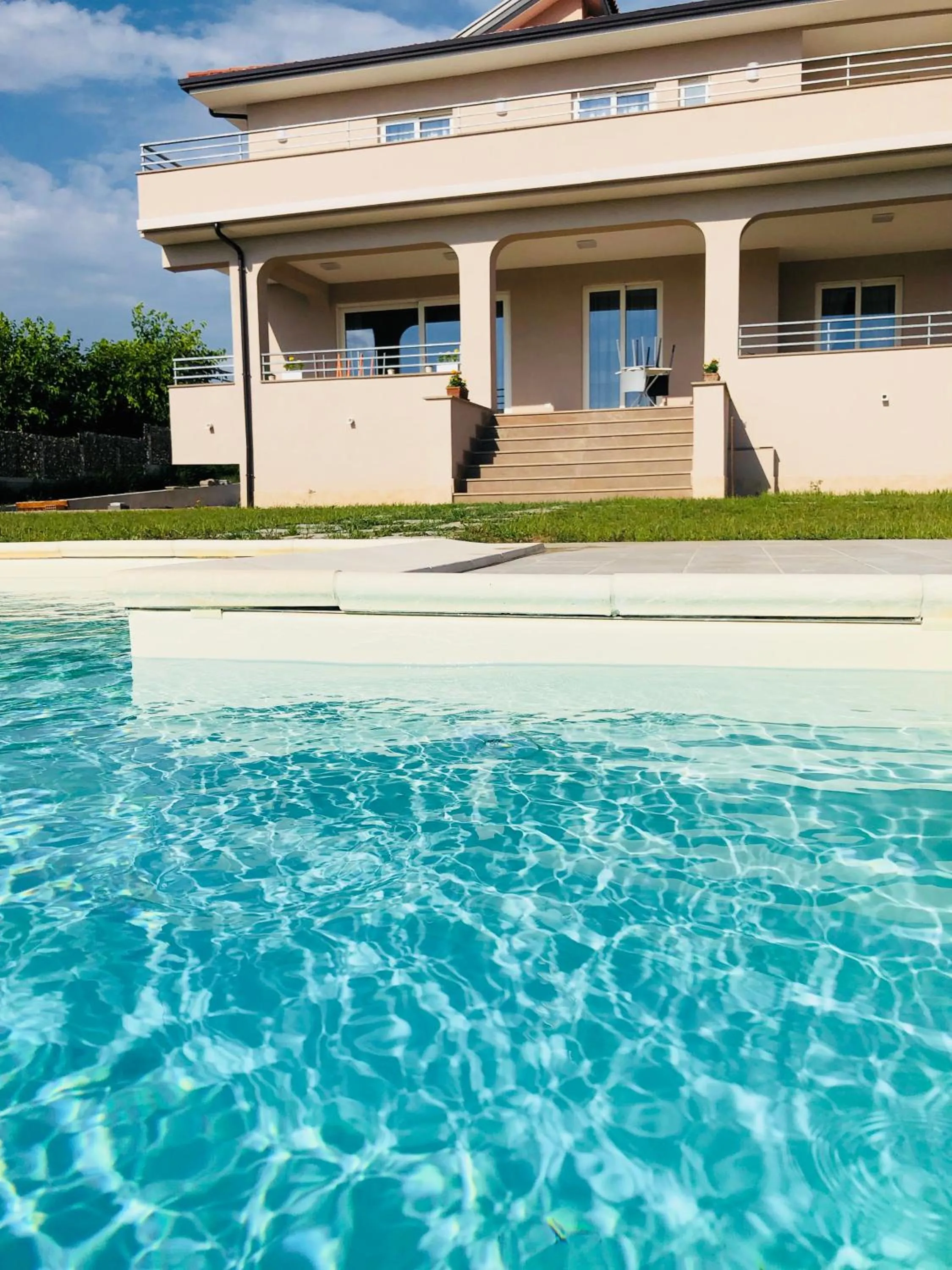 Swimming pool in VILLA LAURO LUXURY B&B