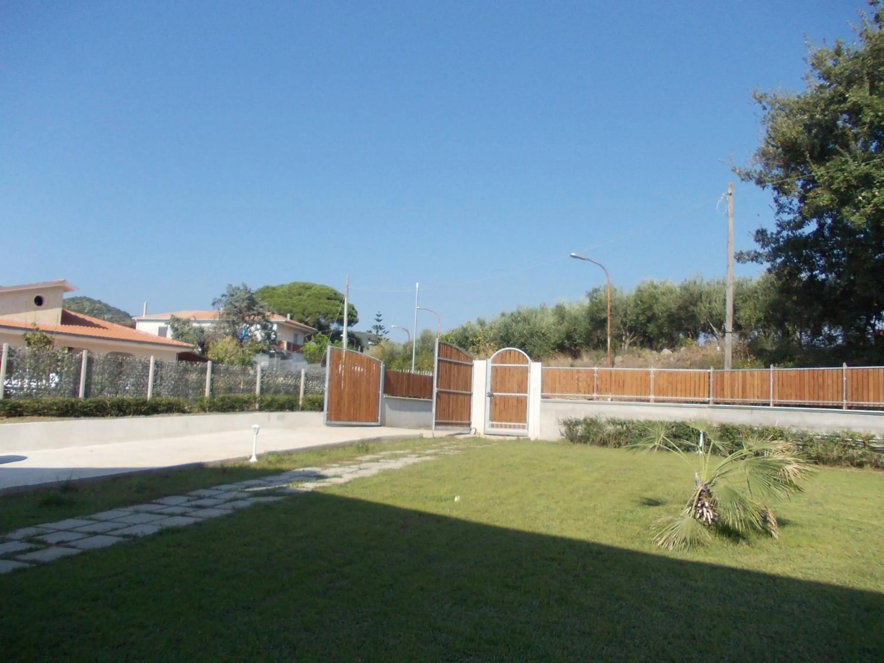 Garden view in VILLA LAURO LUXURY B&B