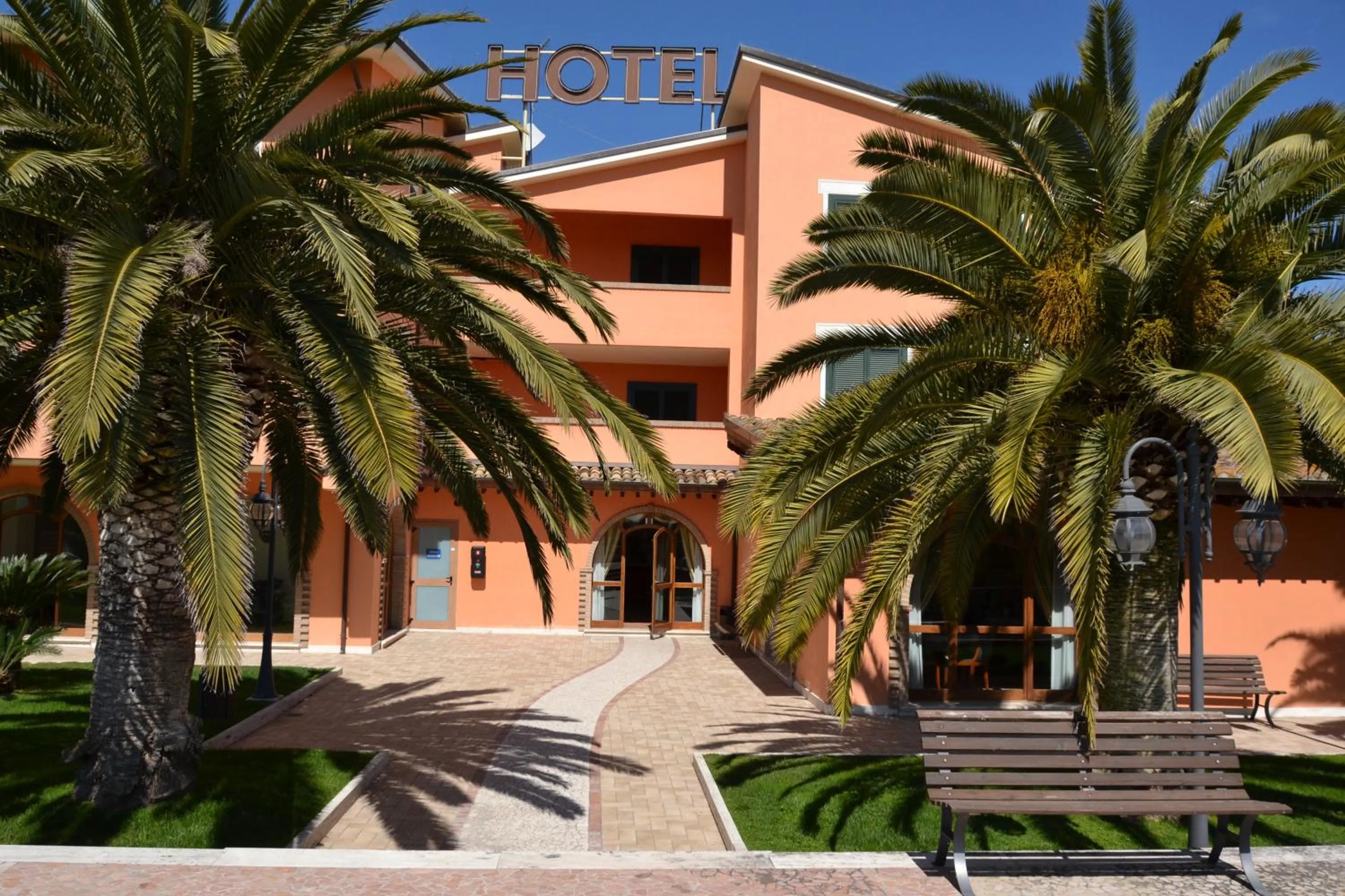 Facade/entrance in Villa Luigi Hotel & Restaurant Nuova gestione