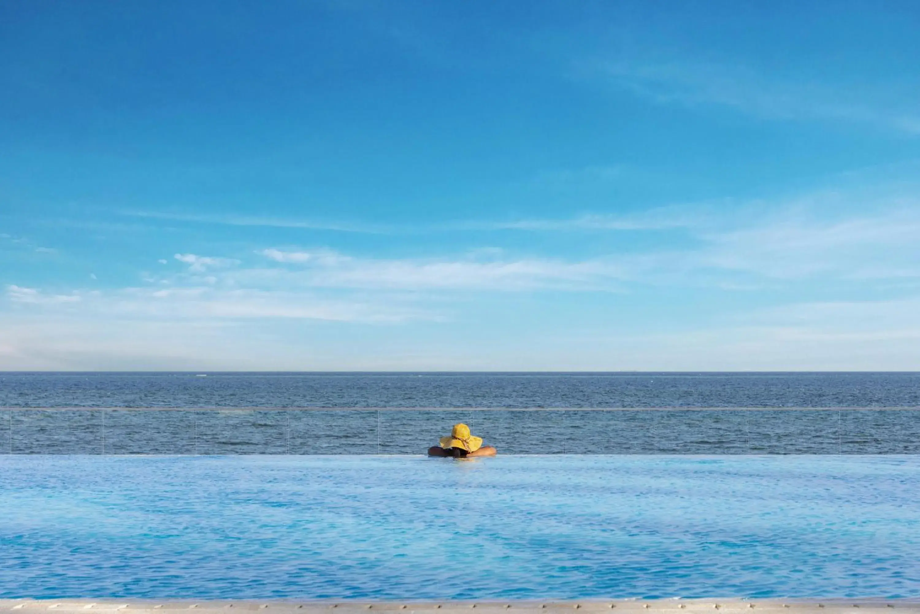 Swimming pool in Bamburi Beach Hotel Swimming pool in Bamburi Beach Hotel