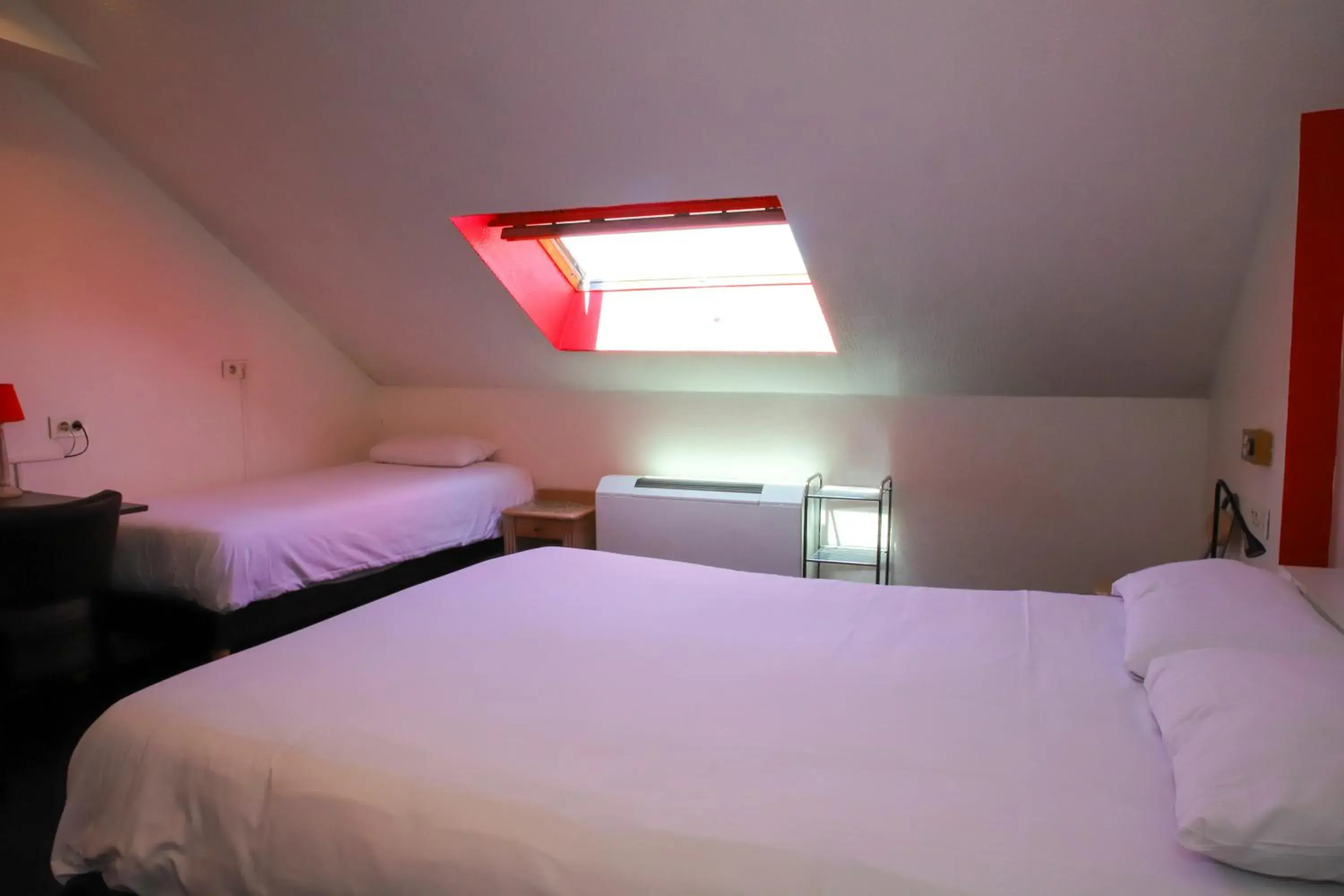 Triple Room in Brit Hotel Aux Sacres Reims, Centre Historique Triple Room in Brit Hotel Aux Sacres Reims, Centre Historique