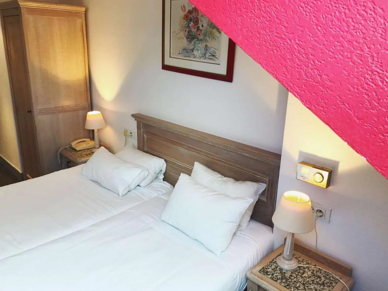 Bedroom in Brit Hotel Aux Sacres Reims, Centre Historique