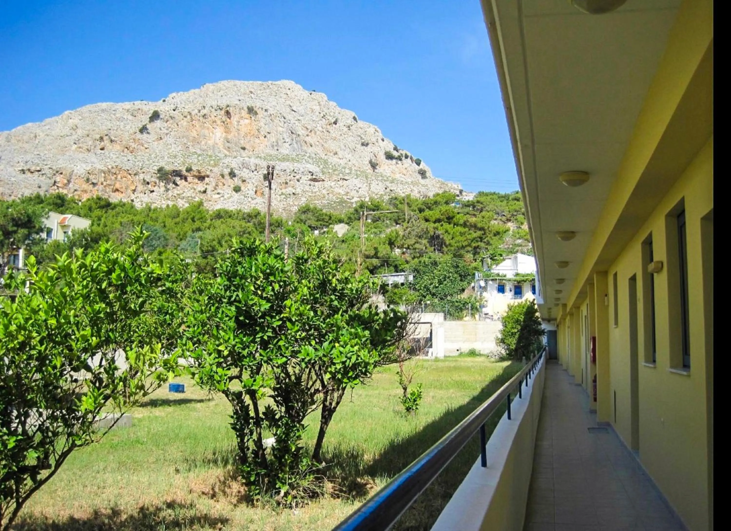 Garden view in Stegna Star Apartments