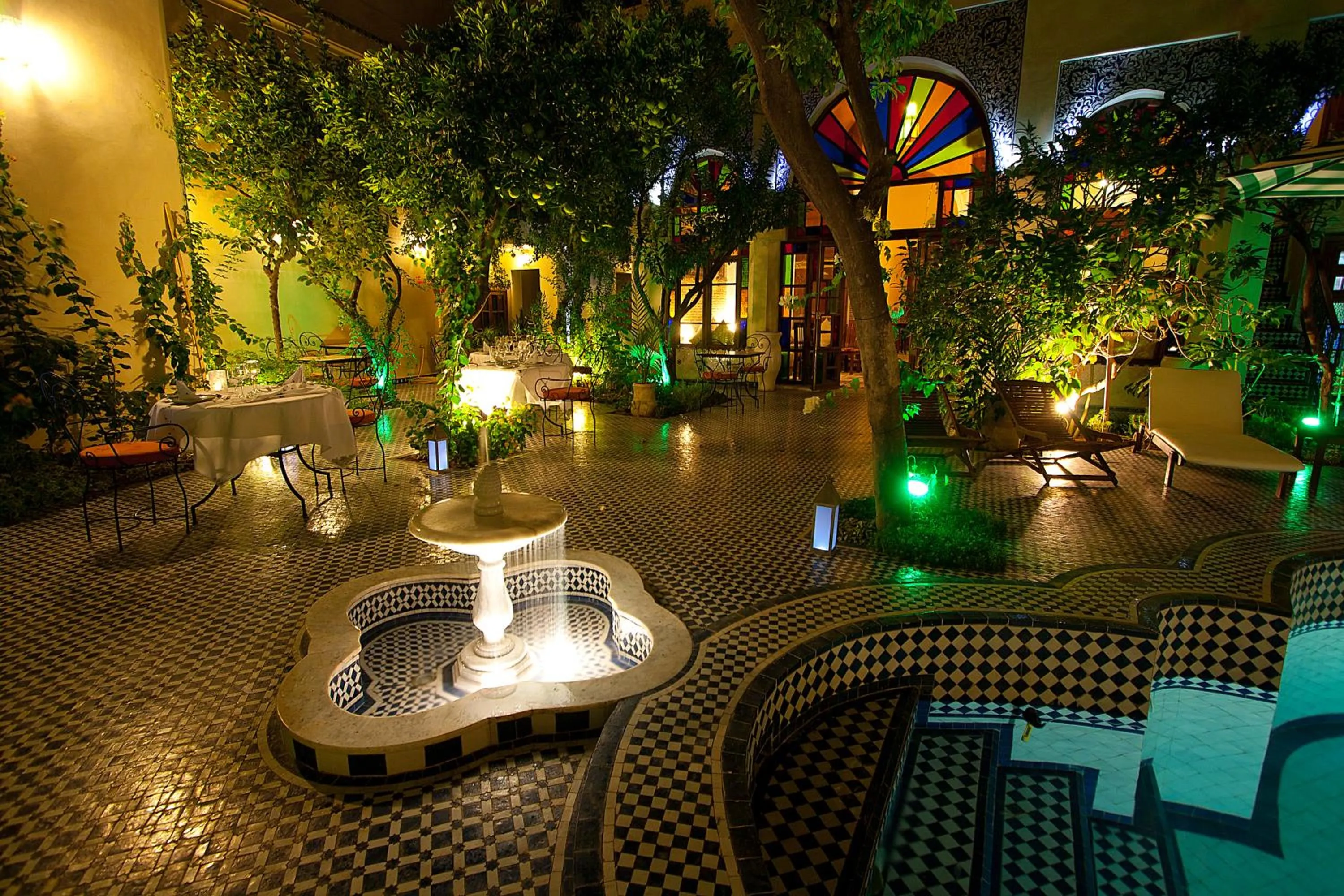 Swimming pool in Ryad Salama