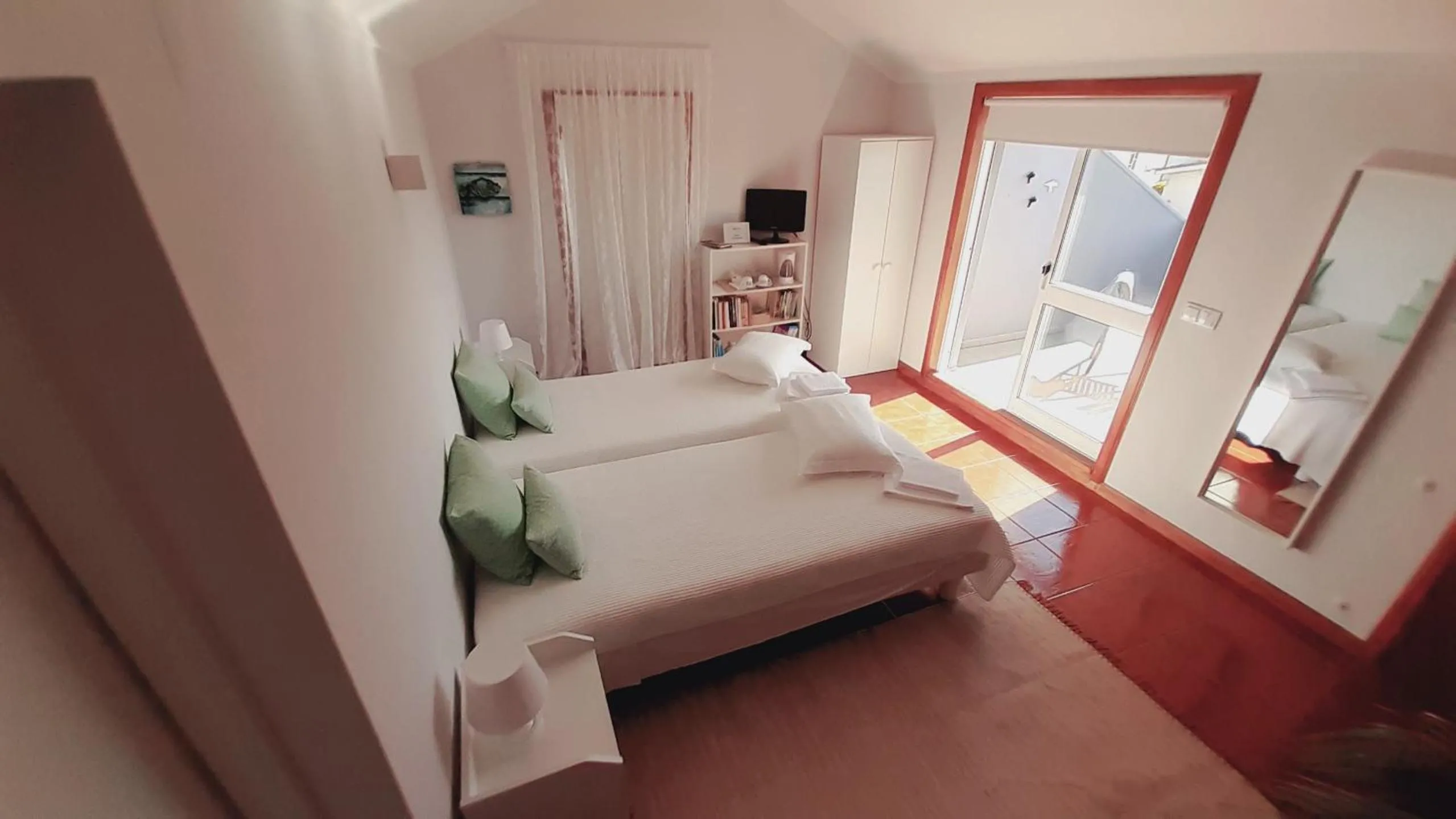 SUN & SAND GUESTHOUSE