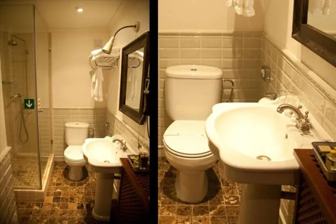 Bathroom in Palacio Chaves Hotel