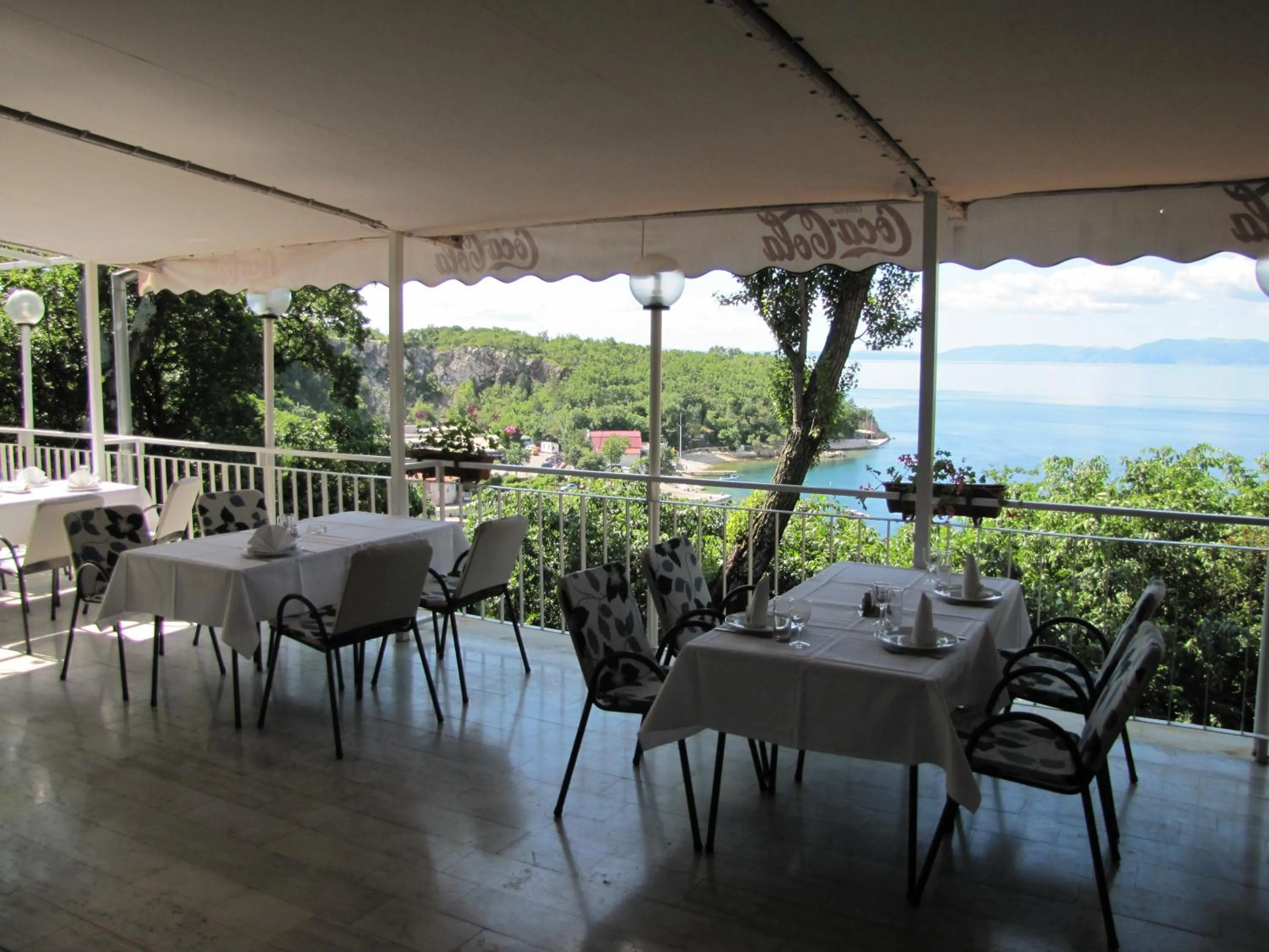 Restaurant/places to eat in Boarding House Lucija