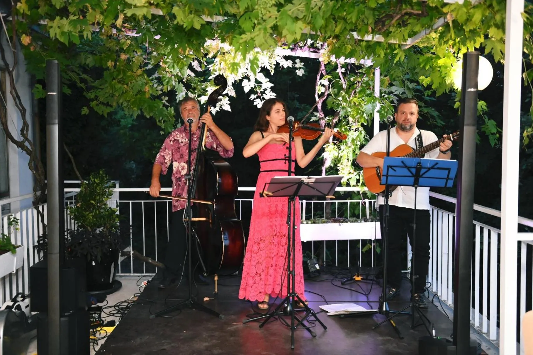 Restaurant/places to eat in Boarding House Lucija