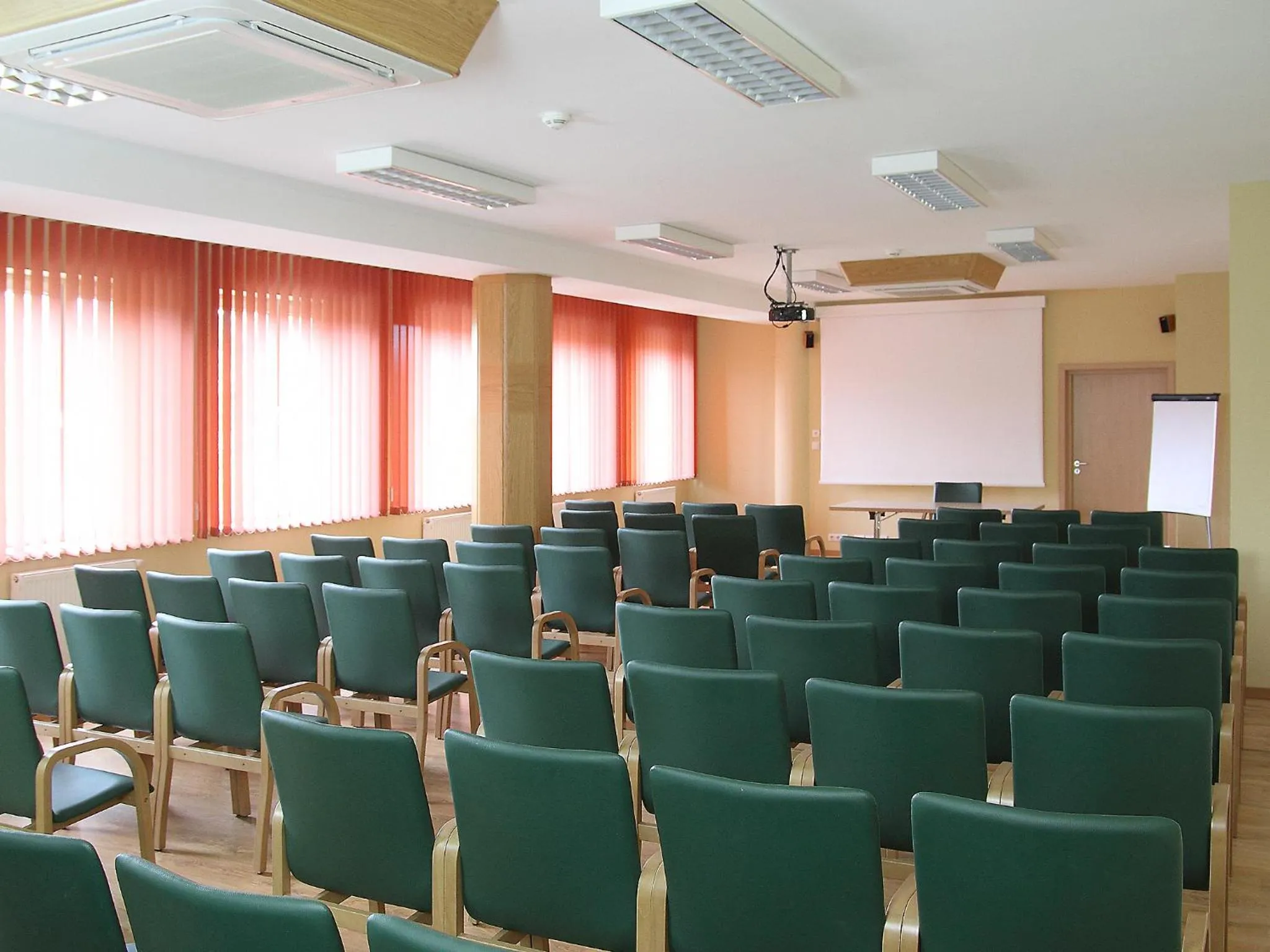 Business facilities in HOTEL ŁABĘDY i Hostel Łabędy