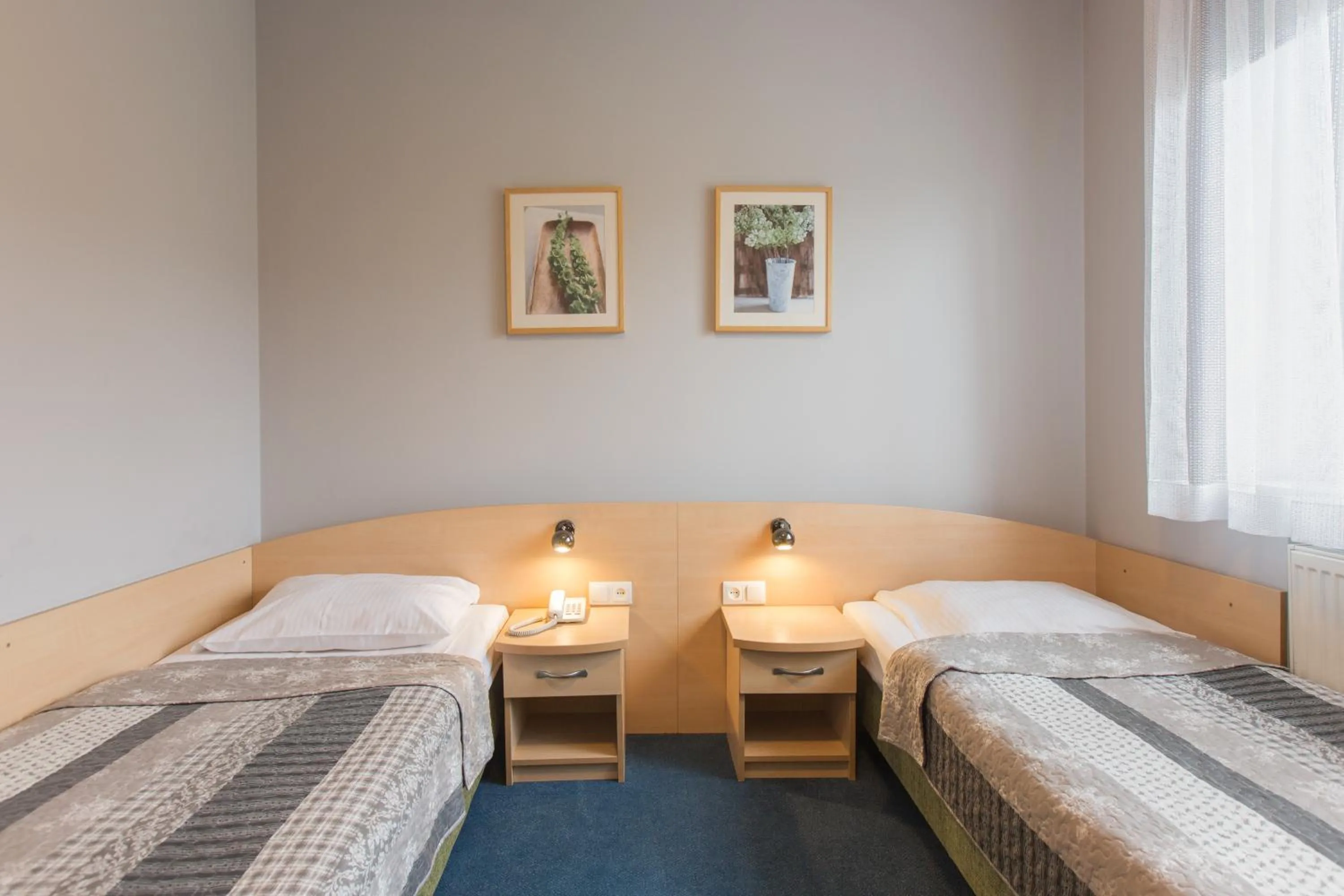 Bed in HOTEL ŁABĘDY i Hostel Łabędy