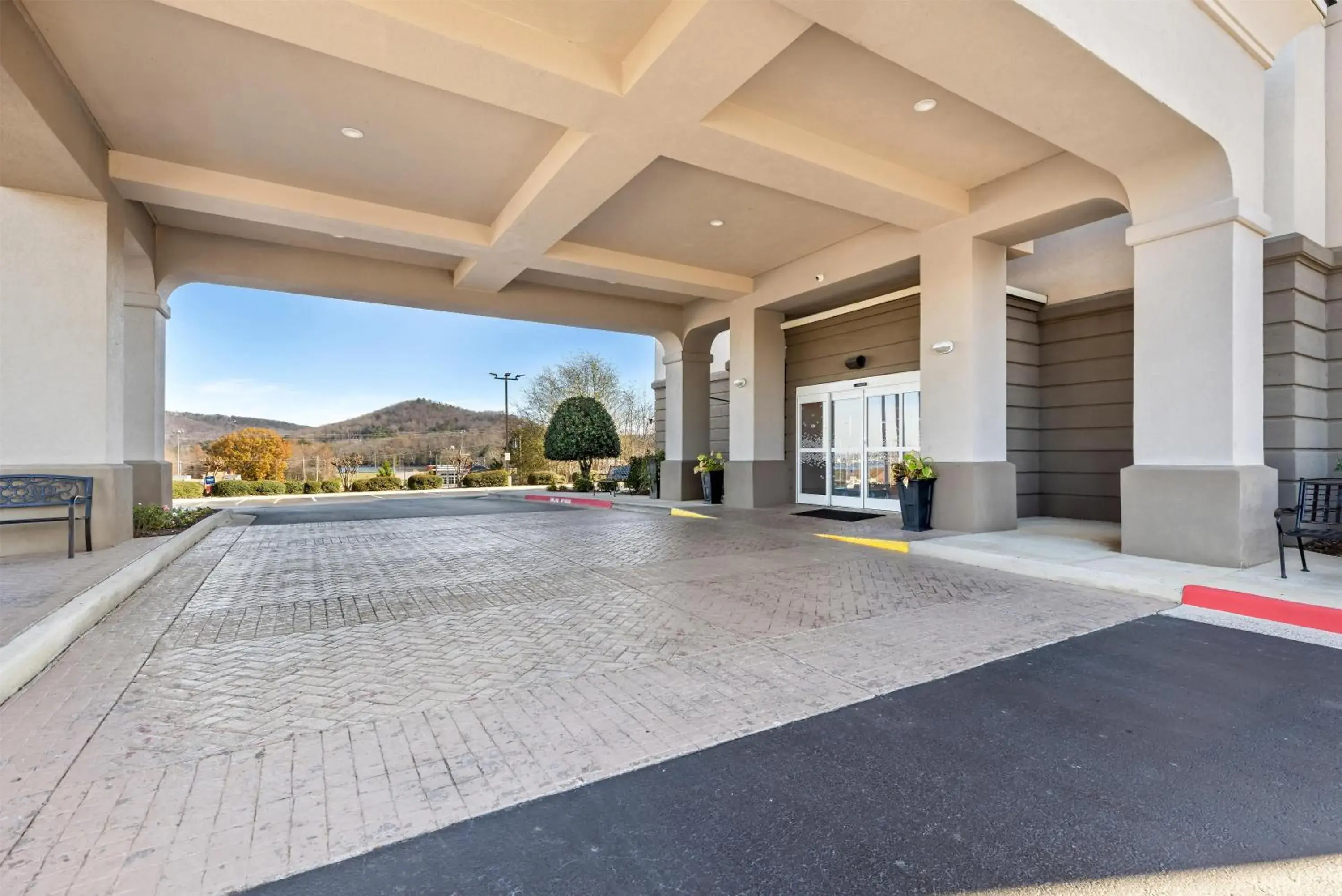 Property building in Hampton Inn Guntersville Property building in Hampton Inn Guntersville