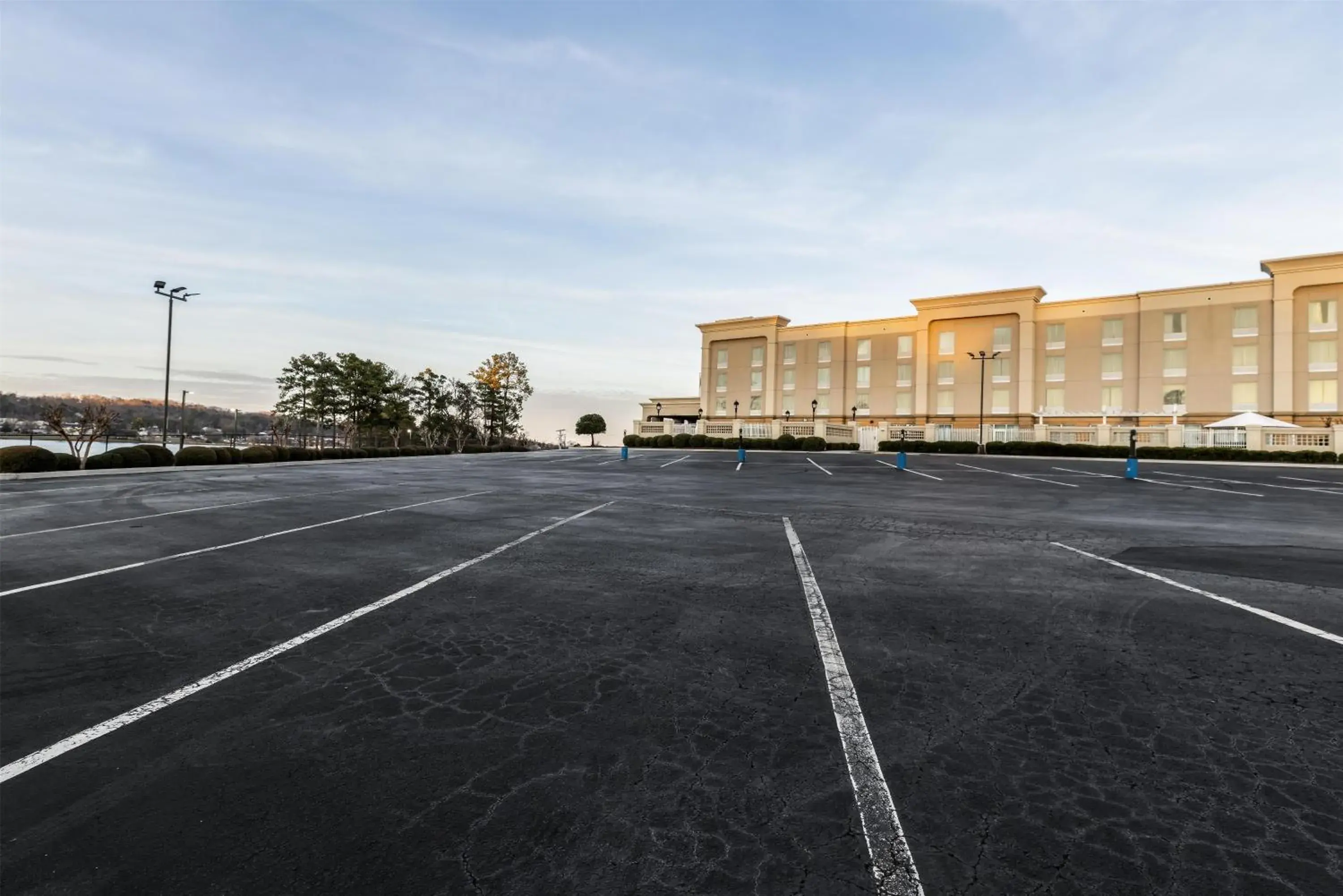 Property building in Hampton Inn Guntersville Property building in Hampton Inn Guntersville