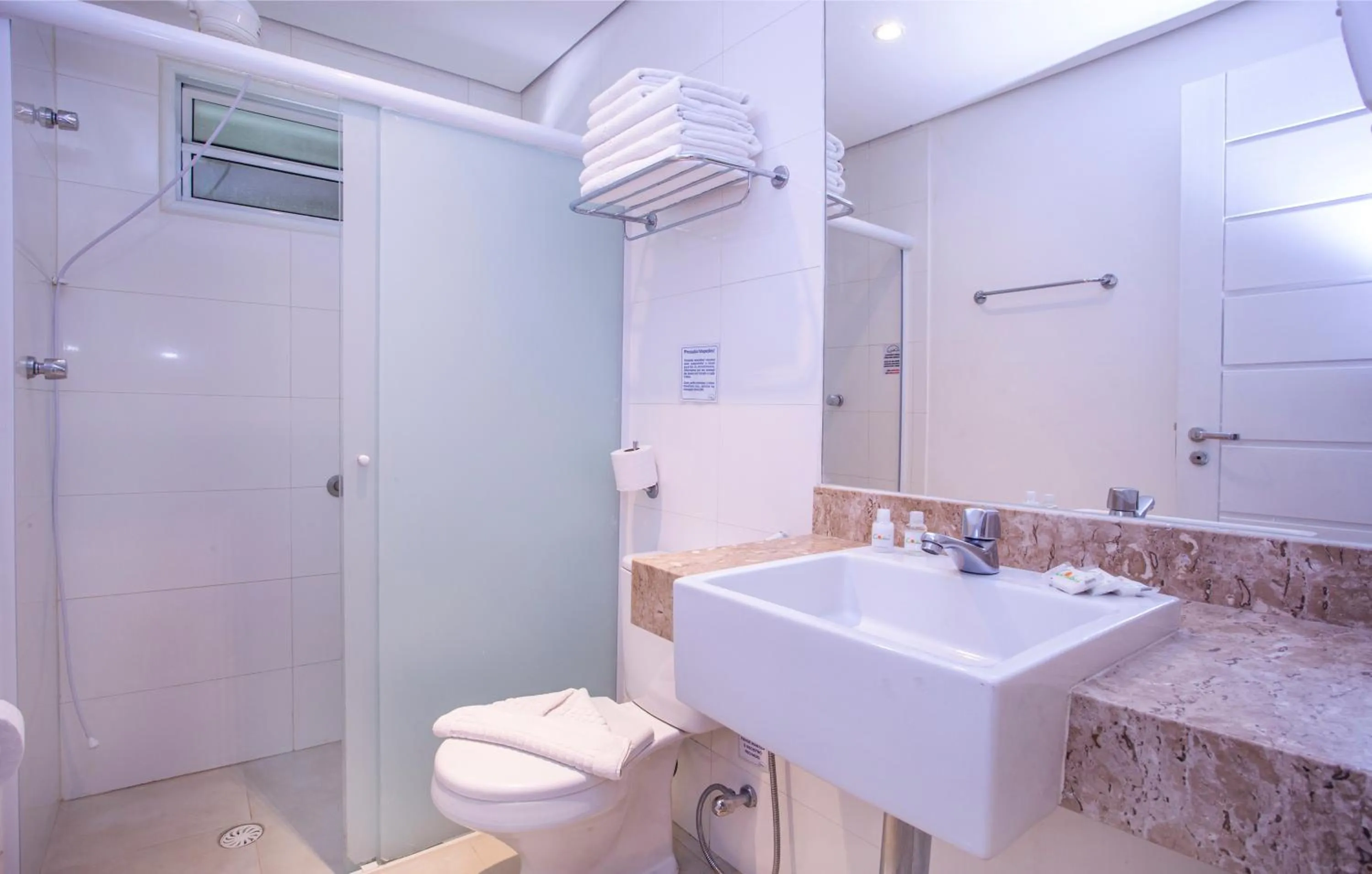 Bathroom in Ciribaí Praia Hotel