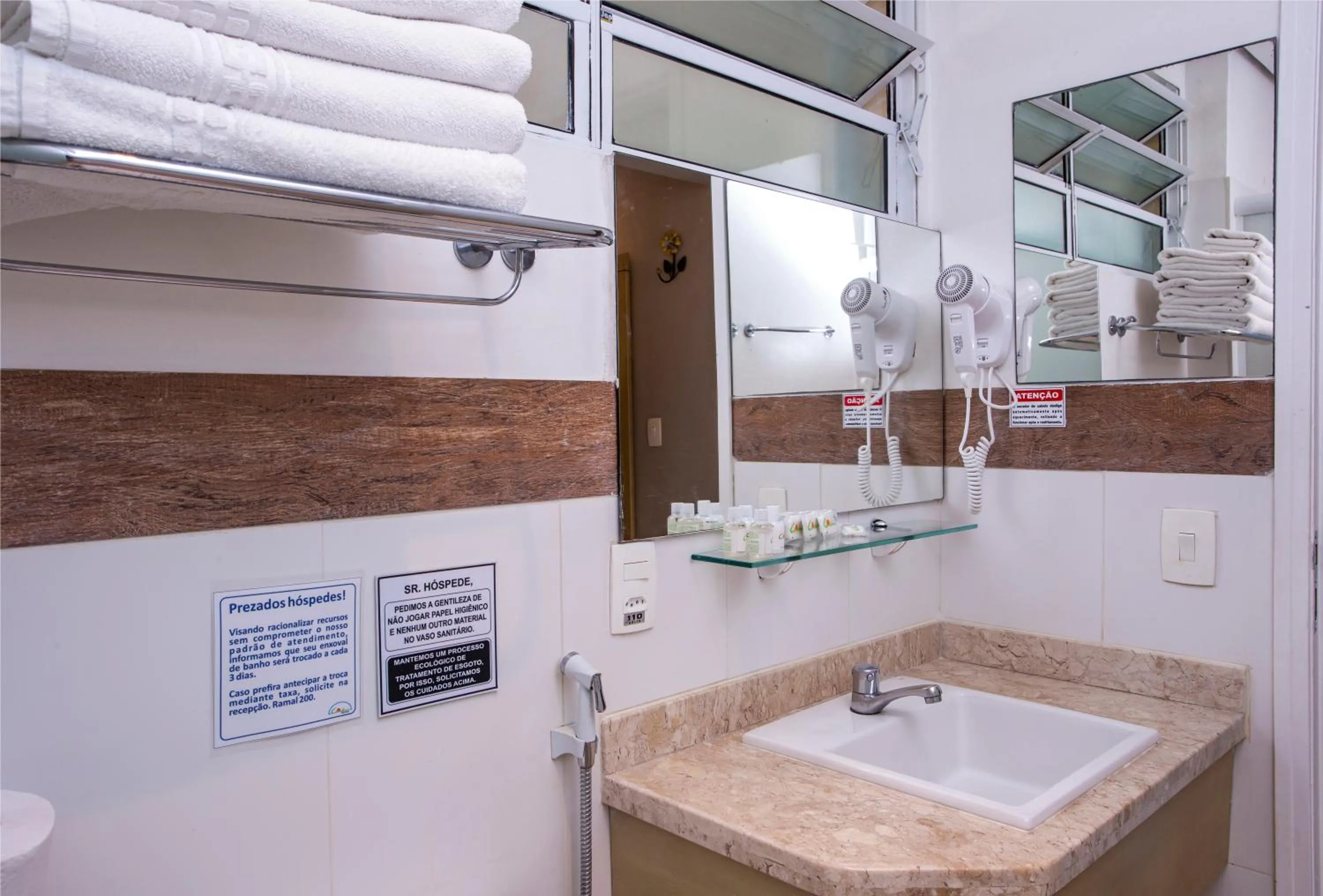 Bathroom in Ciribaí Praia Hotel