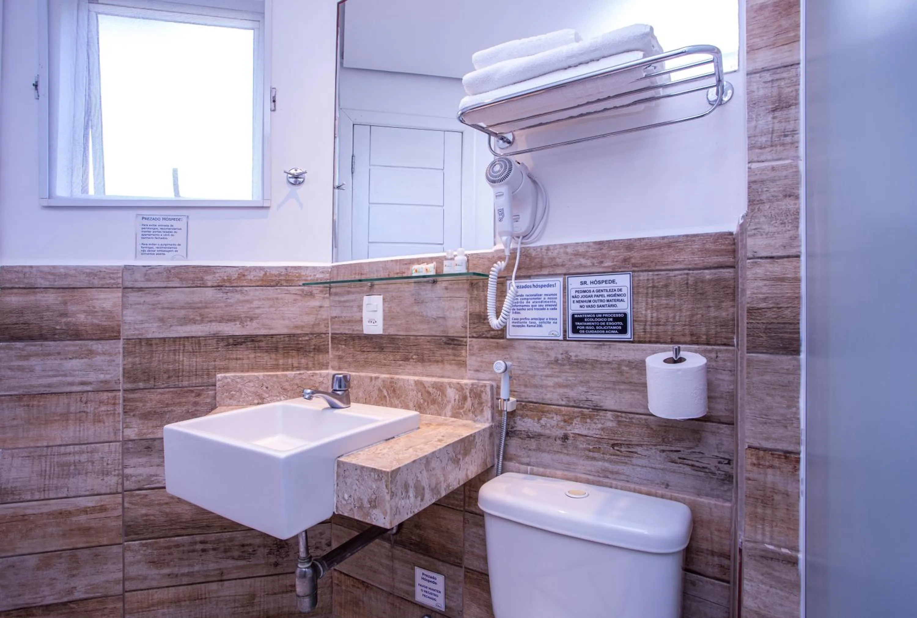 Bathroom in Ciribaí Praia Hotel