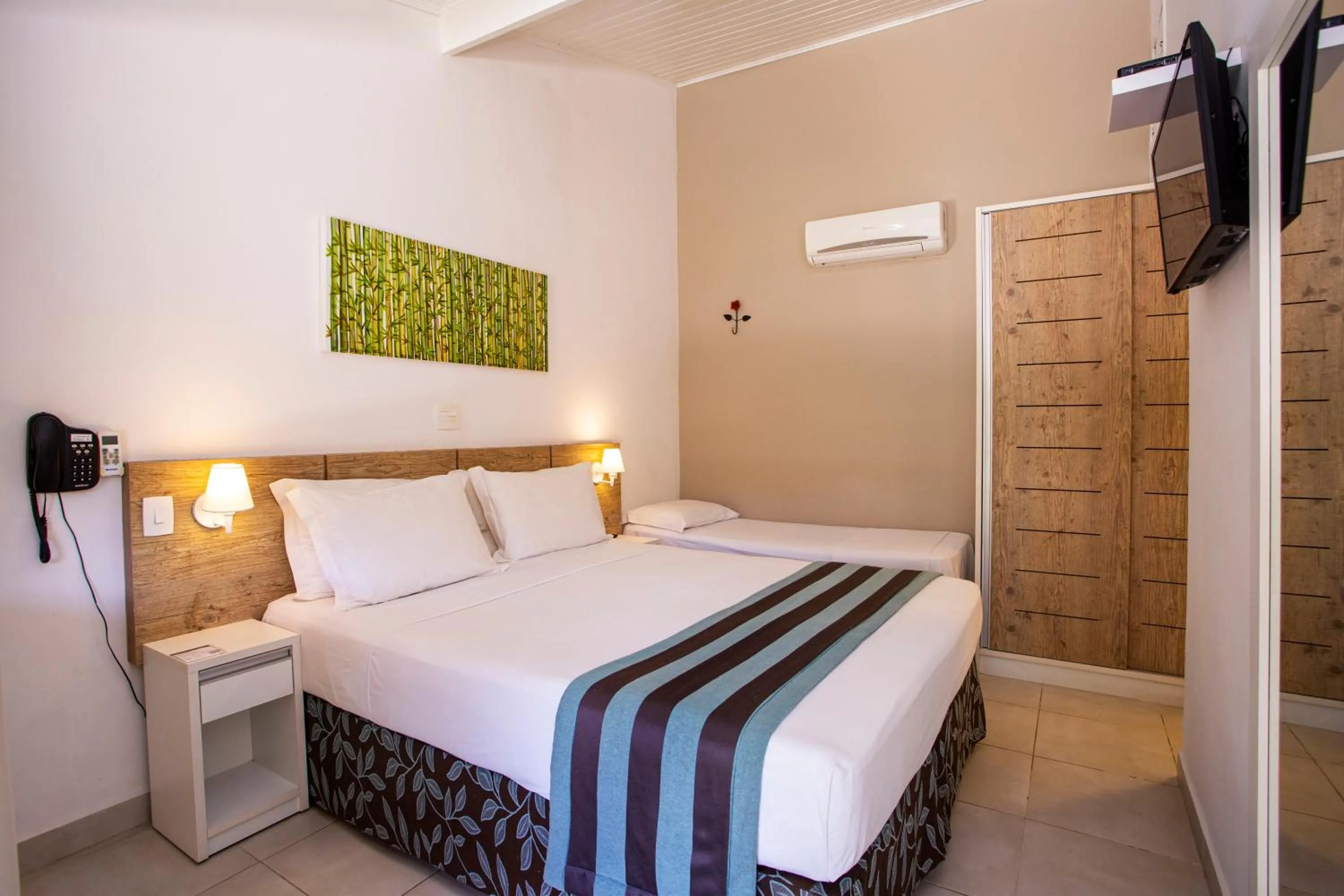 Photo of the whole room, Bed in Ciribaí Praia Hotel