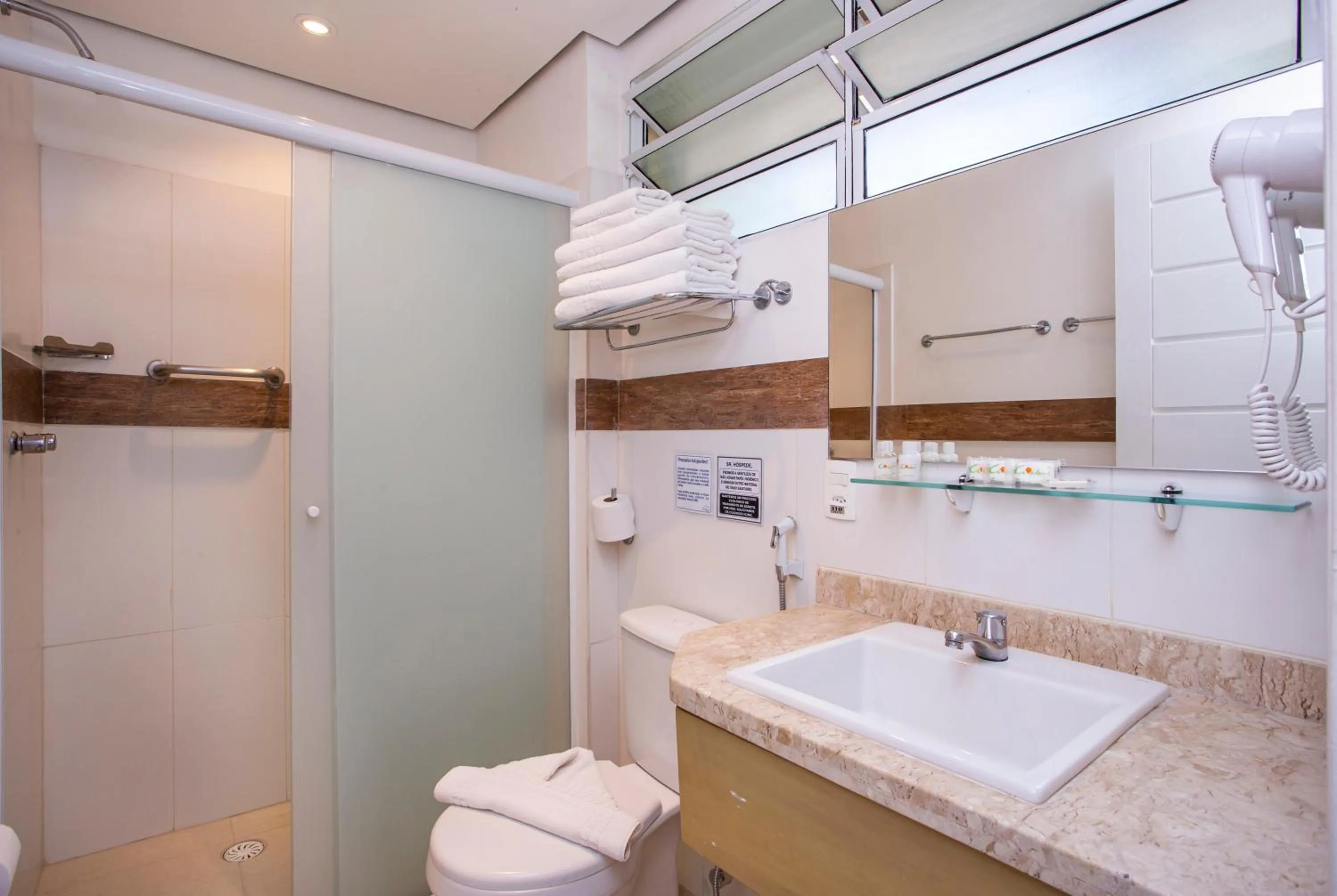 Bathroom in Ciribaí Praia Hotel