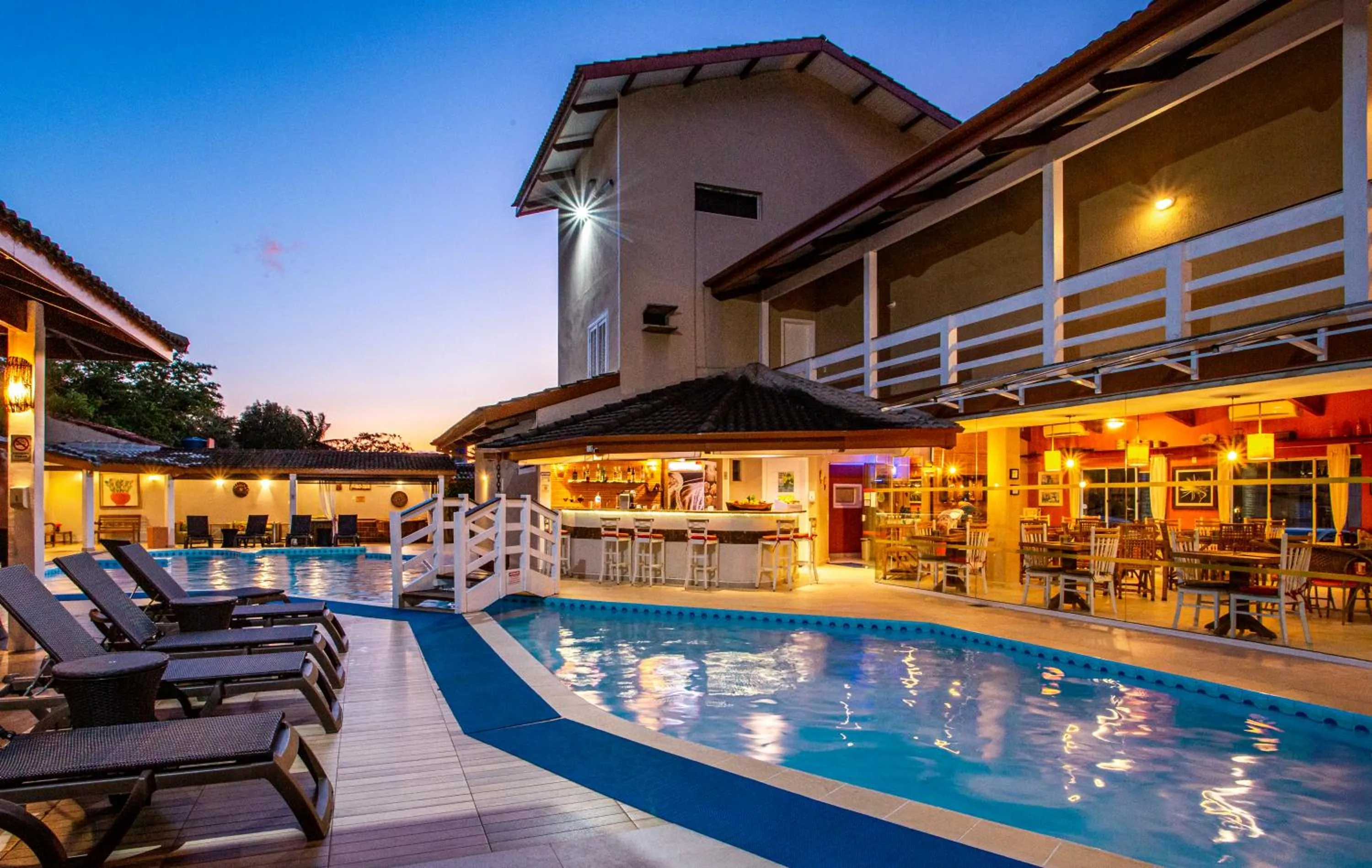 Swimming pool in Ciribaí Praia Hotel