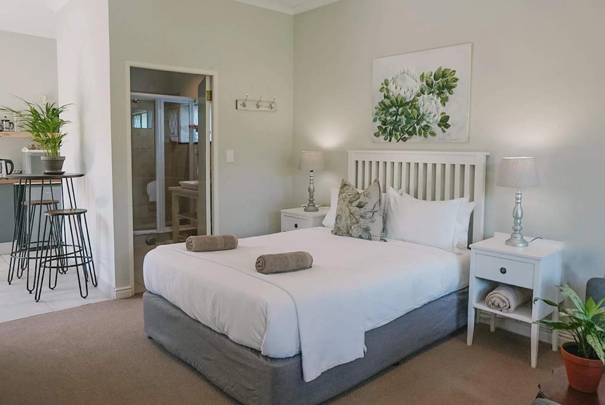 Bedroom, Bed in Panzi Garden Suite