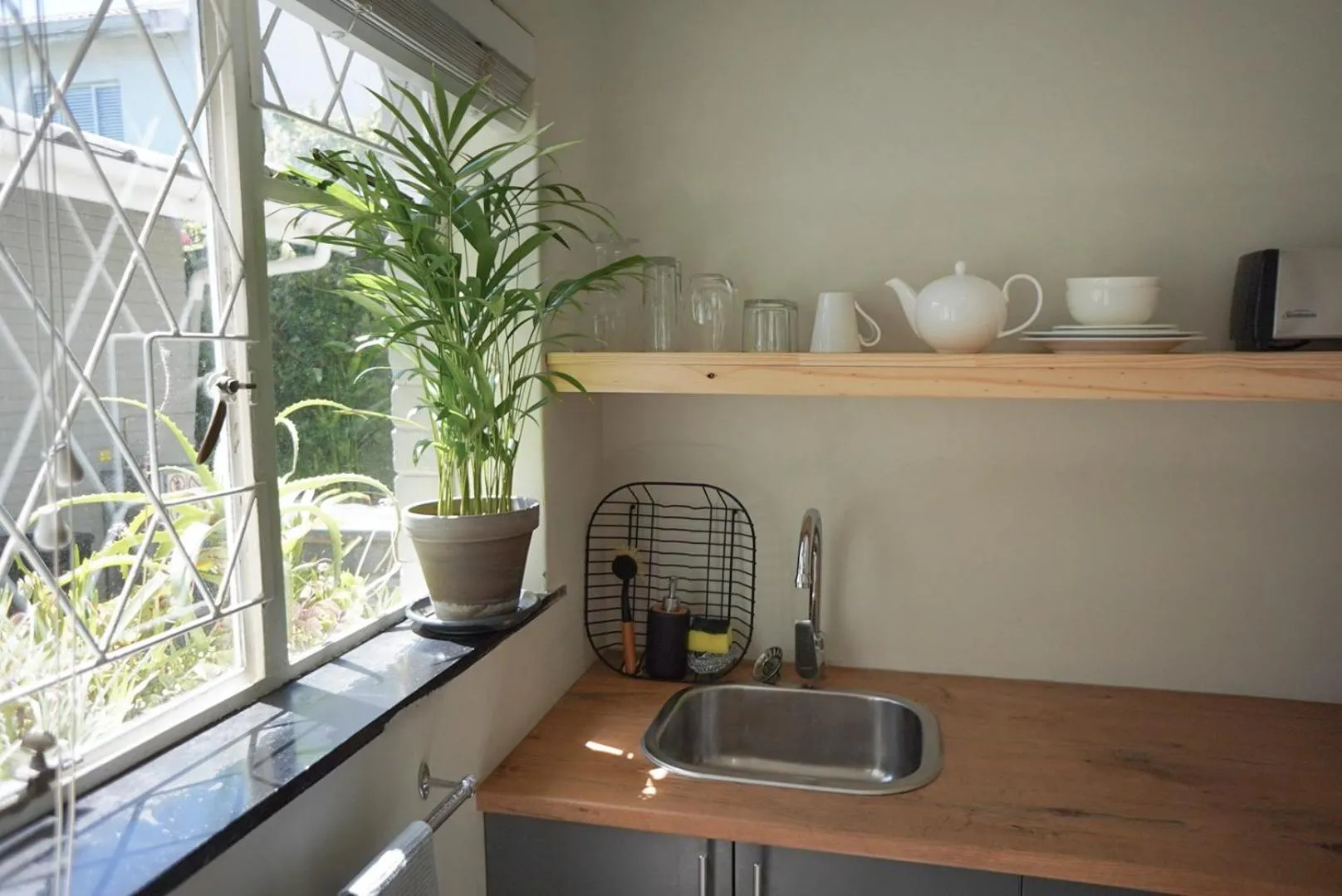 Kitchen or kitchenette in Panzi Garden Suite