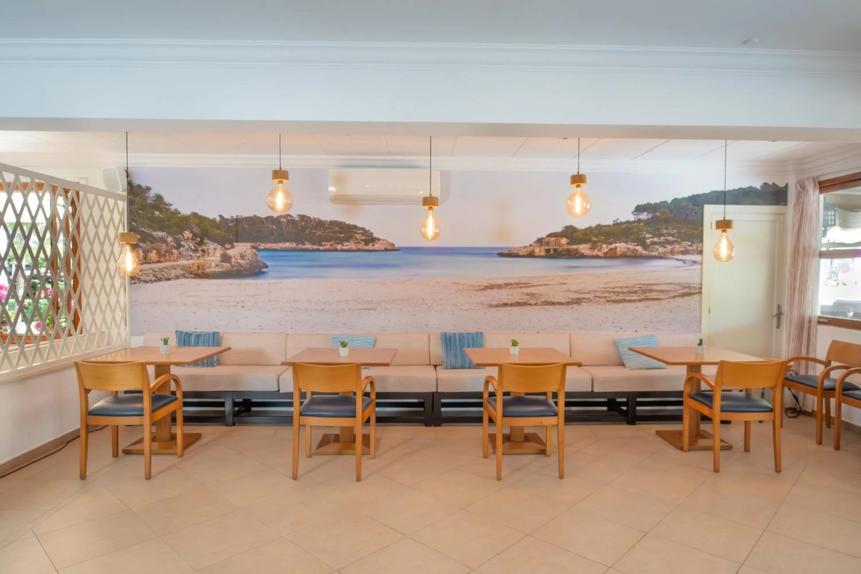 Breakfast in Hotel Playa Mondrago