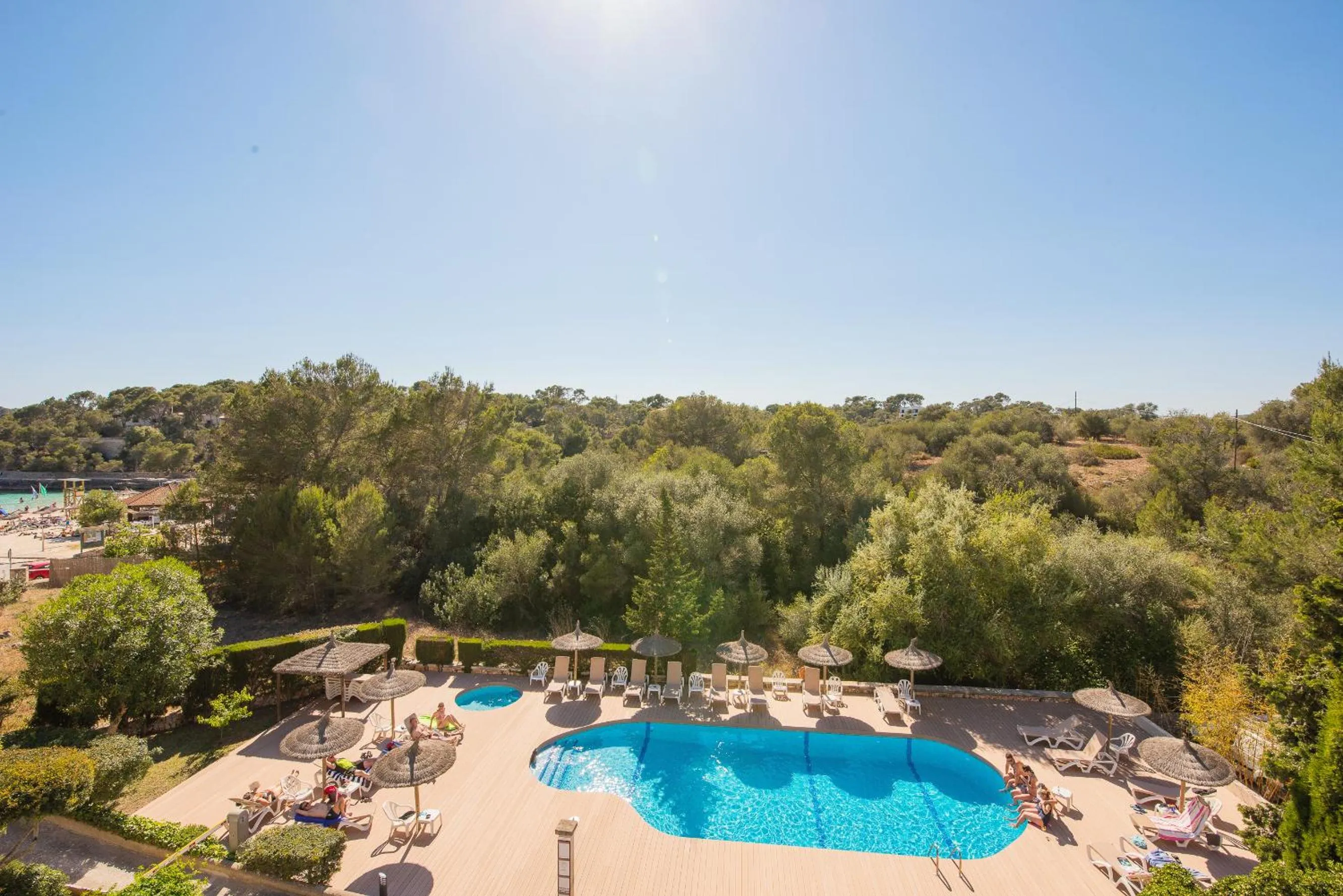 Swimming pool in Hotel Playa Mondrago