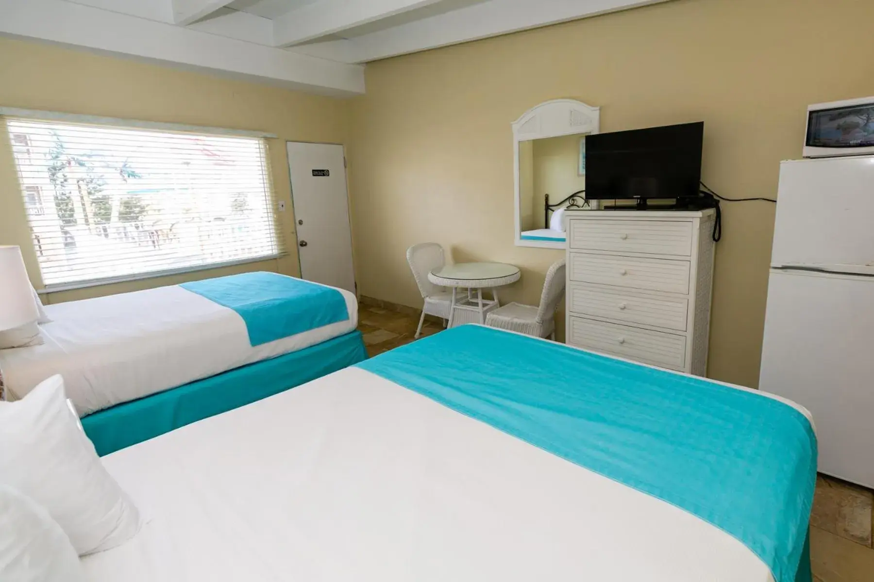 Bed in Aztec Motel Wildwood Crest Beach Bed in Aztec Motel Wildwood Crest Beach